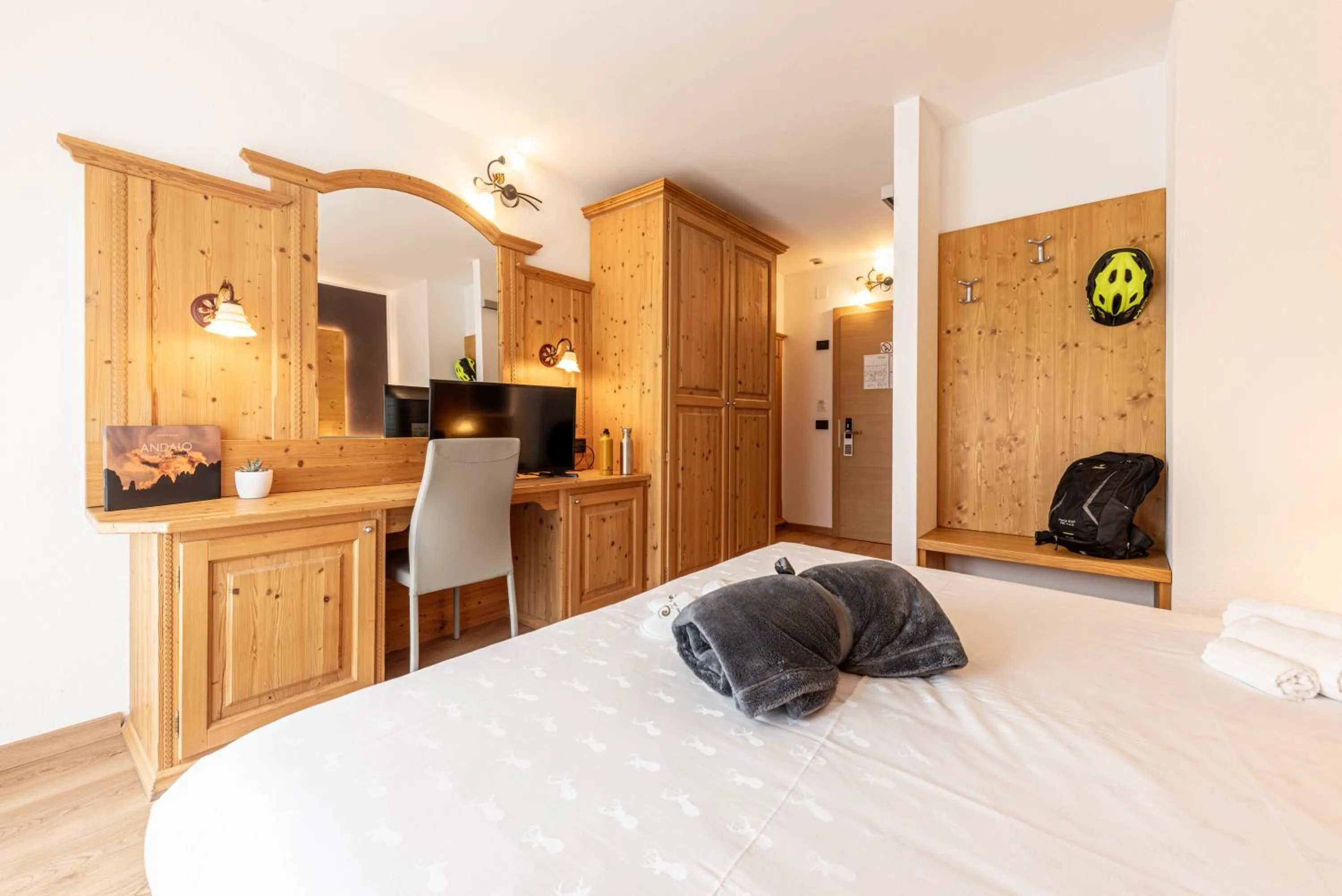 Bed in Hotel La Perla