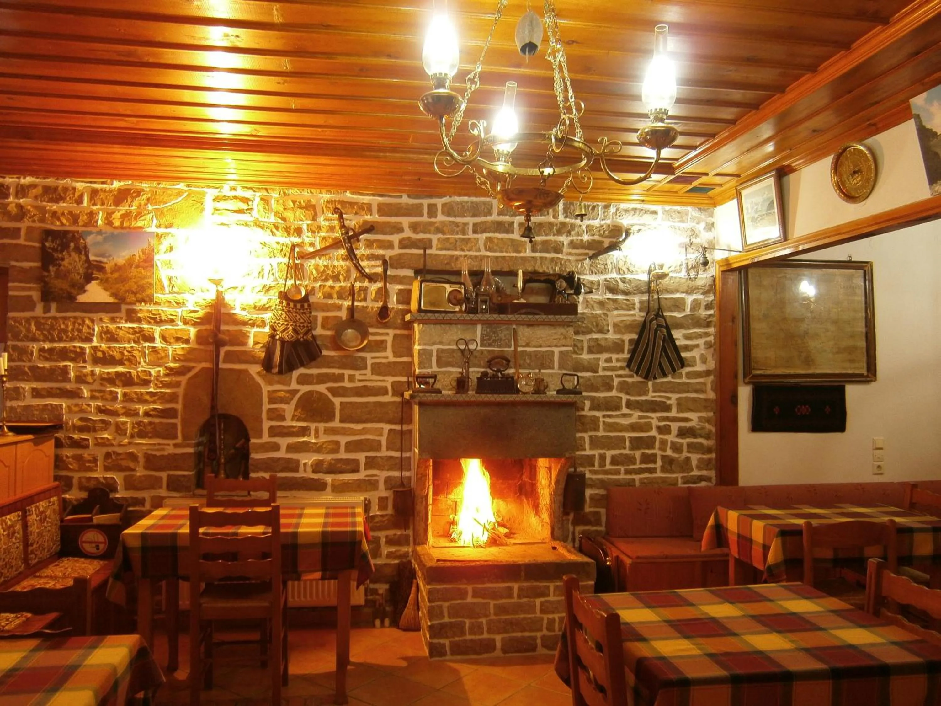 Communal lounge/ TV room in Filira