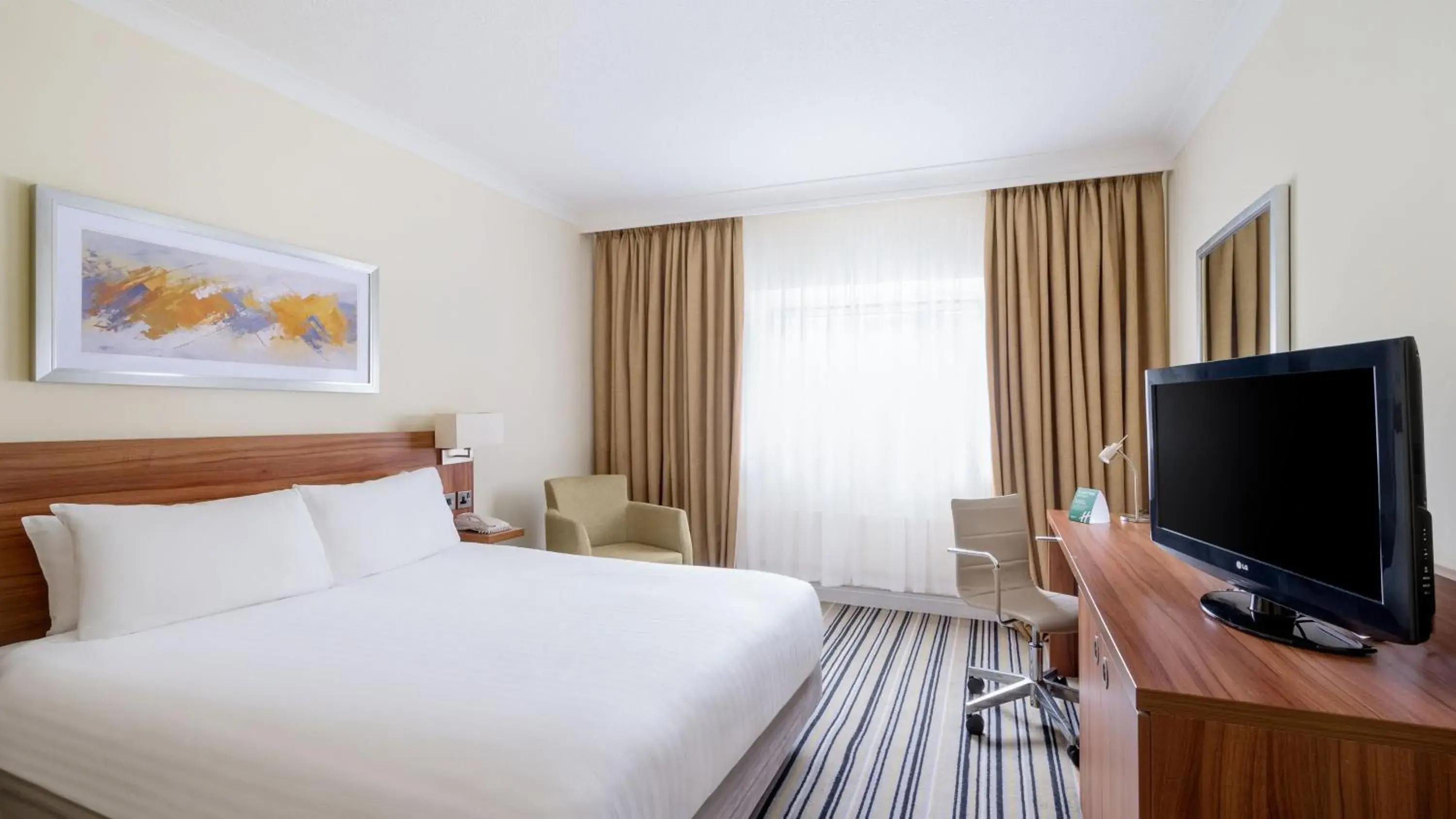 Premium Double Room in Holiday Inn Derby/Nottingham by IHG Premium Double Room in Holiday Inn Derby/Nottingham by IHG