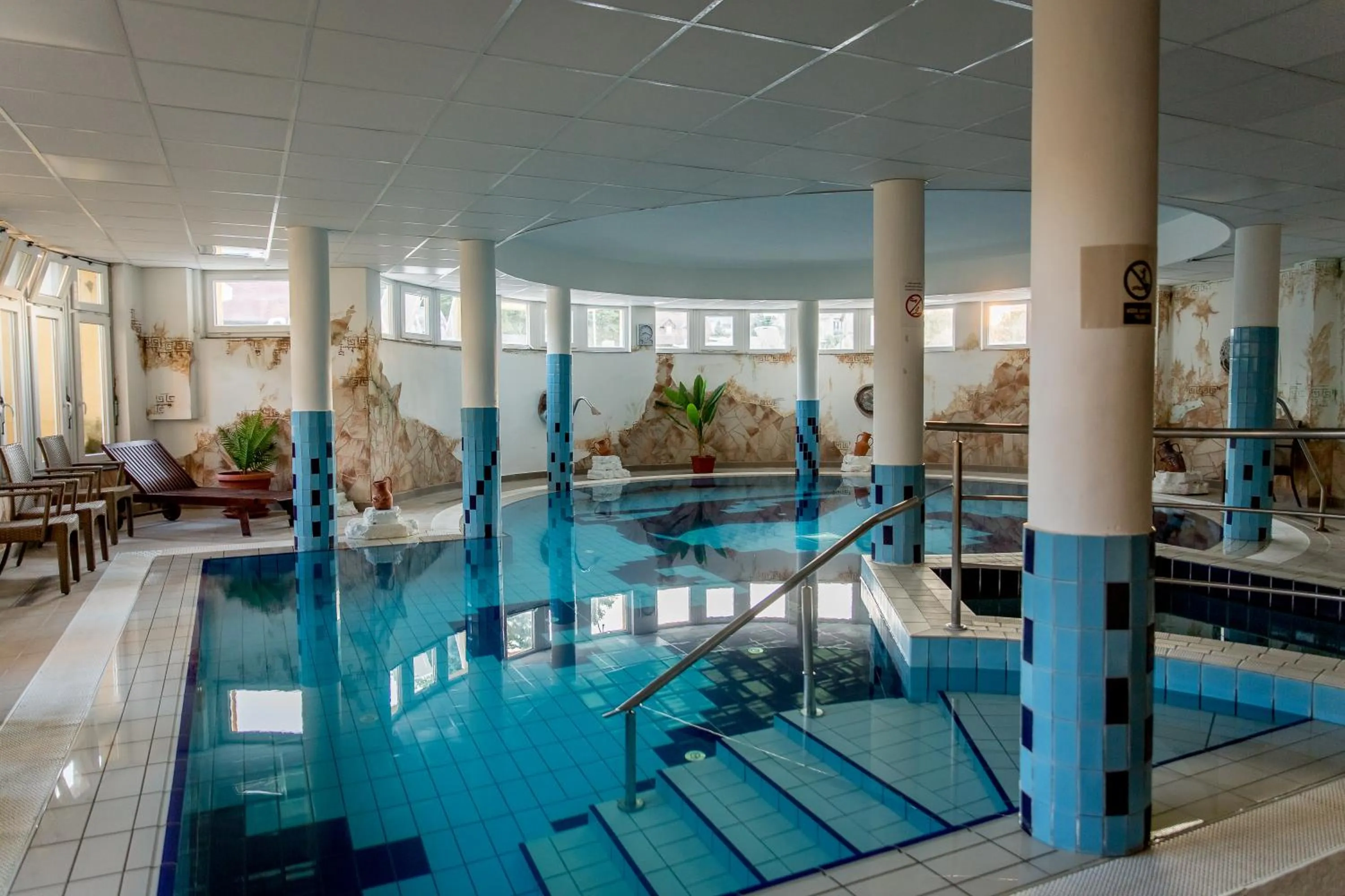 Swimming pool in Aphrodite Hotel