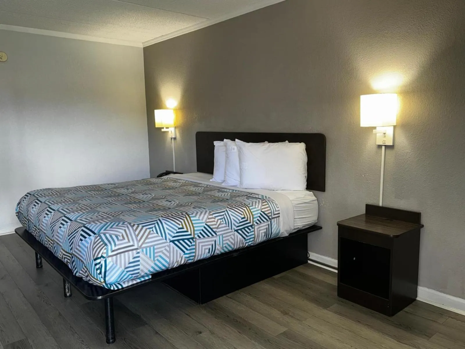 Bedroom, Bed in Motel 6-Tifton, GA