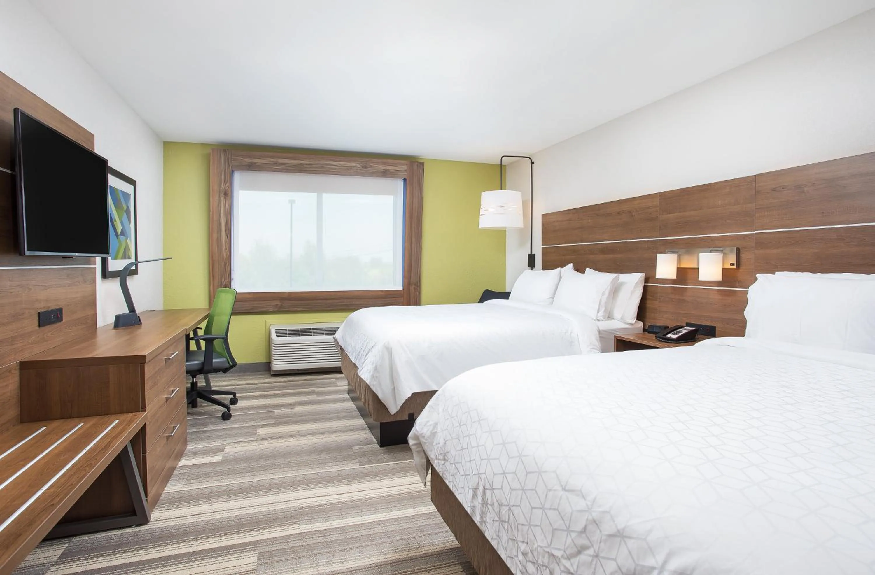 Photo of the whole room, Bed in Holiday Inn Express & Suites - Lexington W - Versailles by IHG