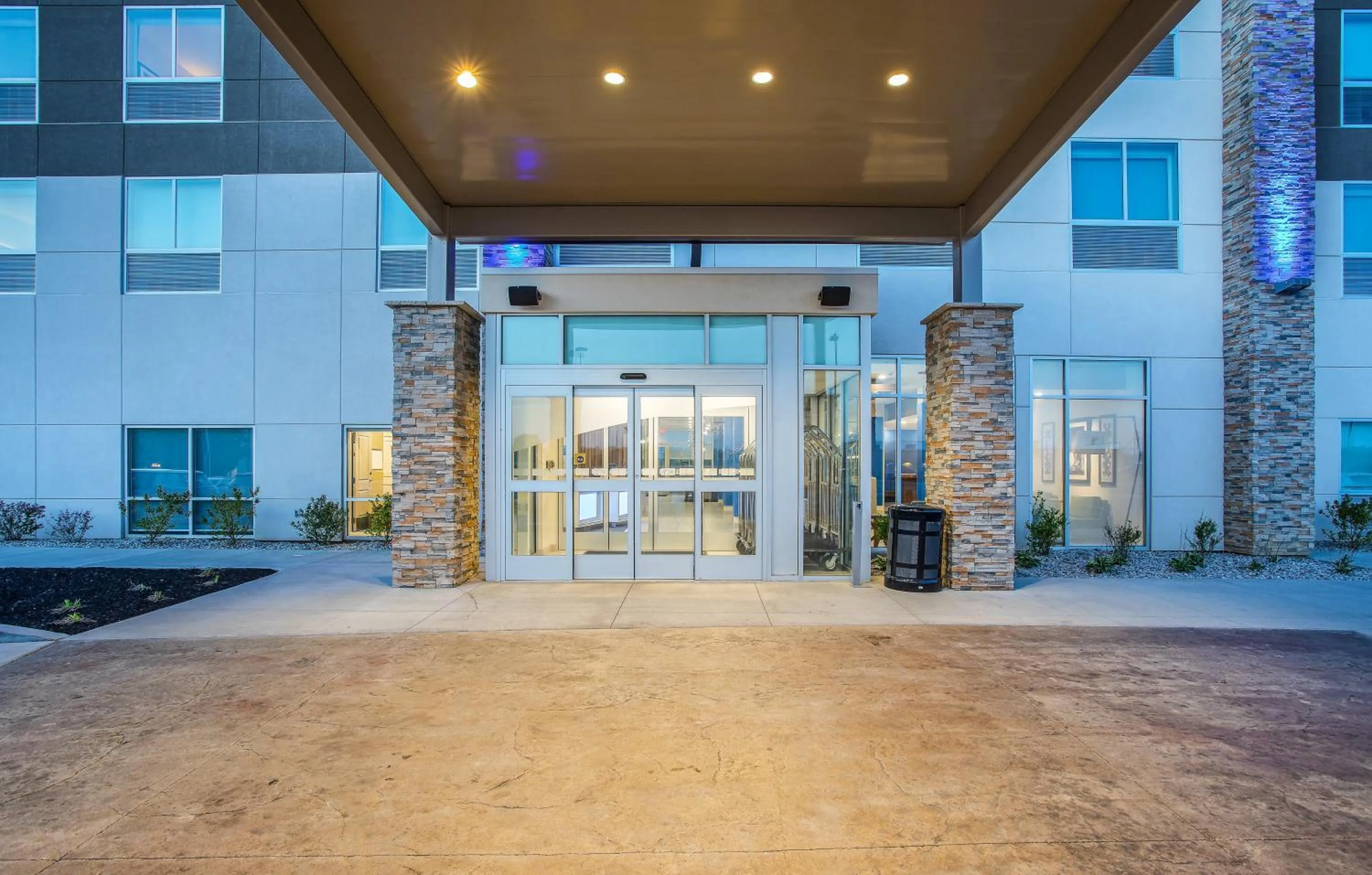 Property building in Holiday Inn Express & Suites - Lexington W - Versailles by IHG
