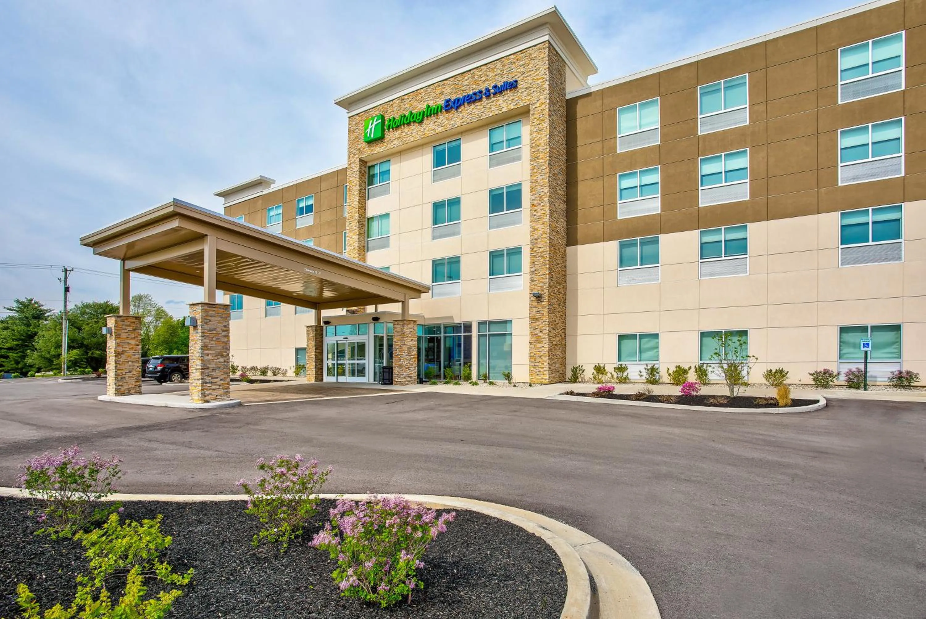 Property building in Holiday Inn Express & Suites - Lexington W - Versailles by IHG