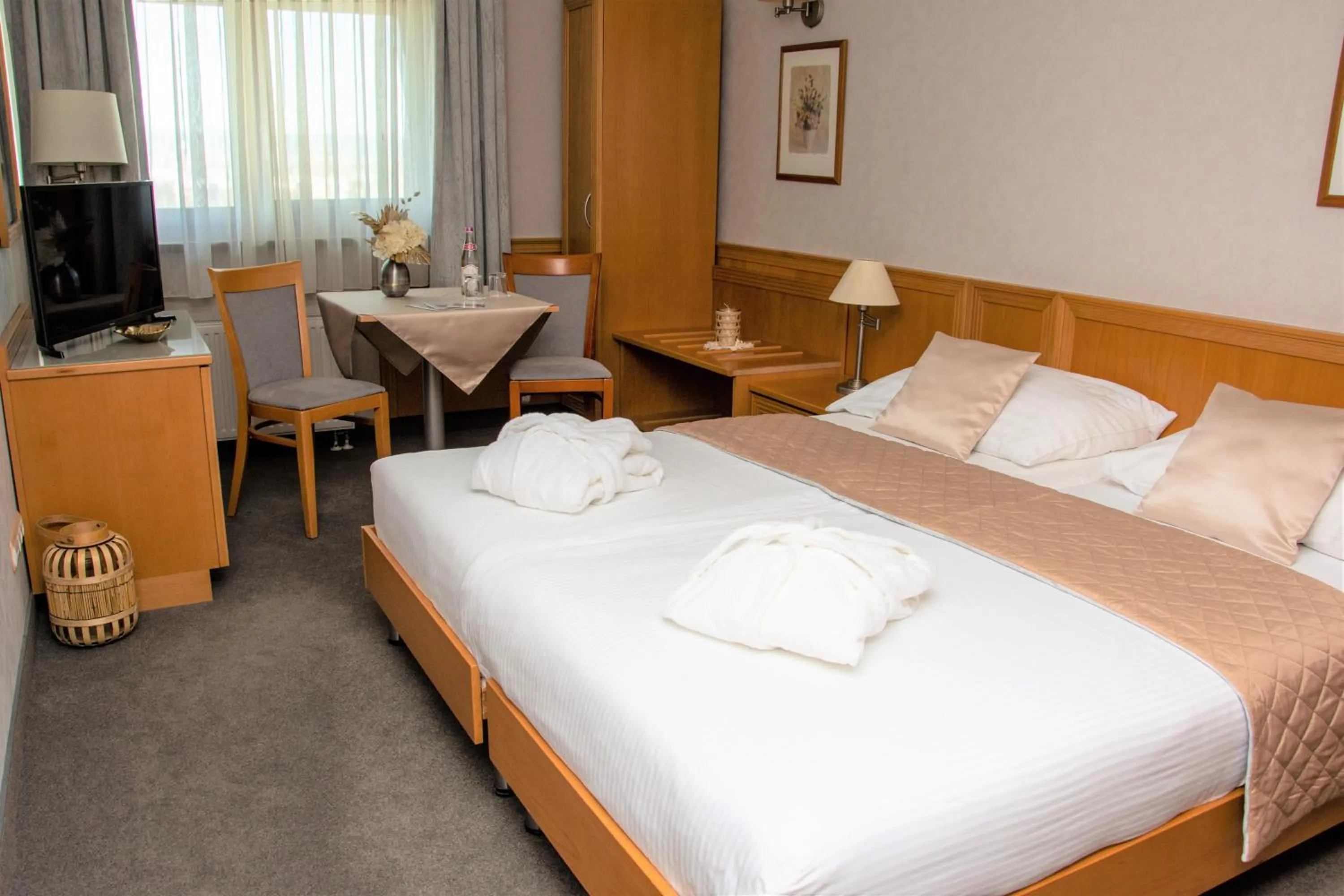 Bed in Rosengarten Hotel & Restaurant