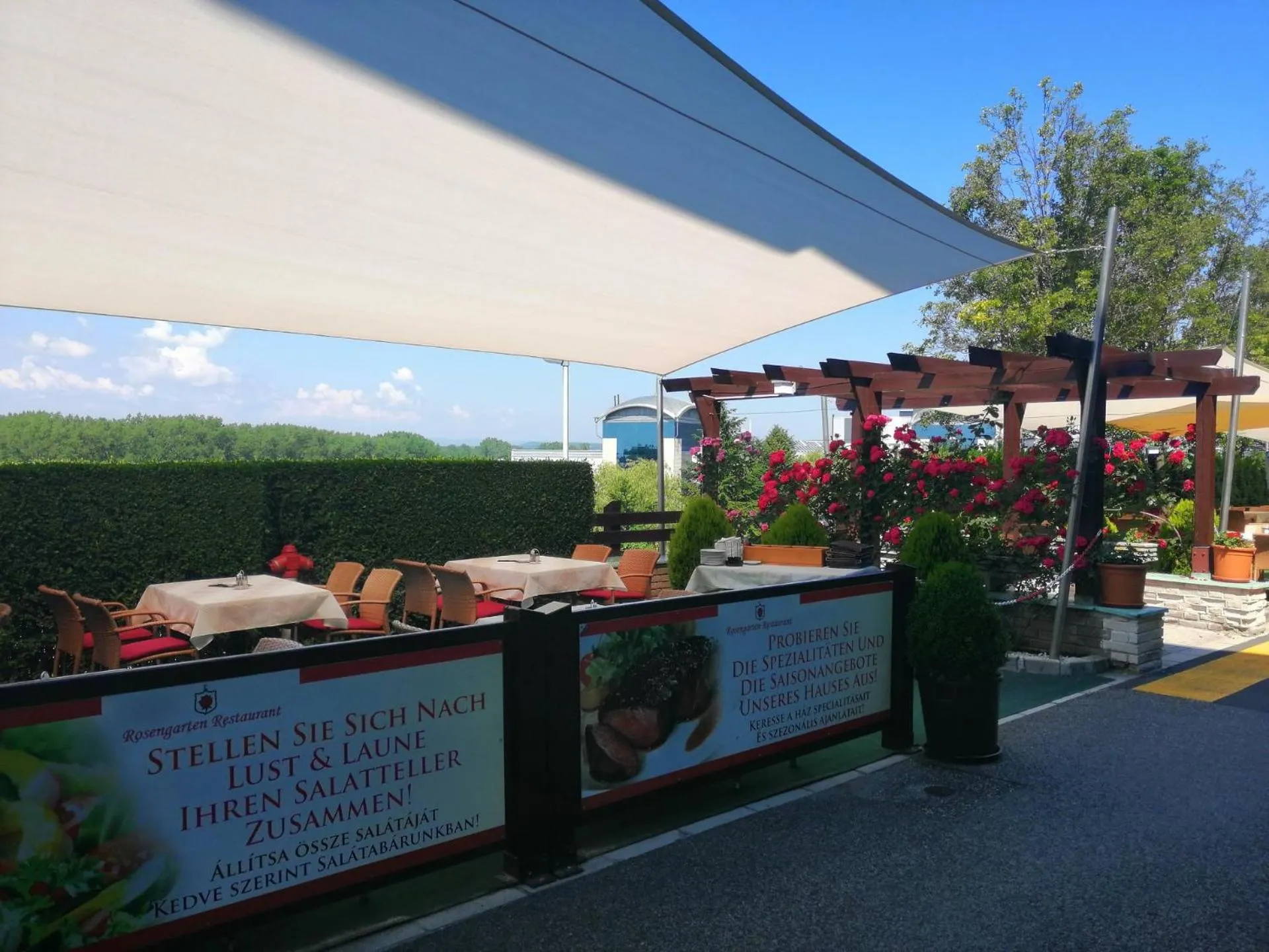 Garden in Rosengarten Hotel & Restaurant