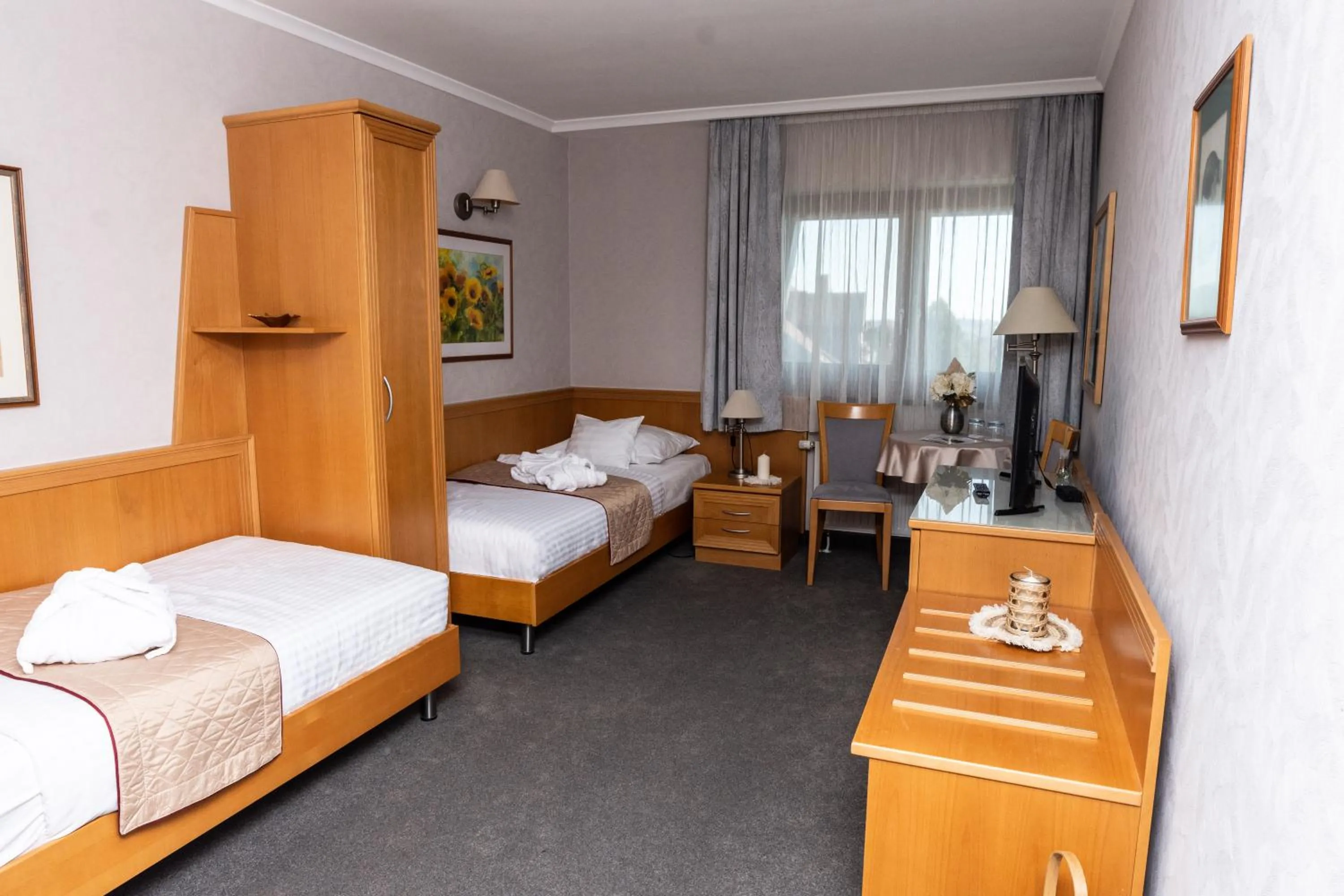 Photo of the whole room, Bed in Rosengarten Hotel & Restaurant