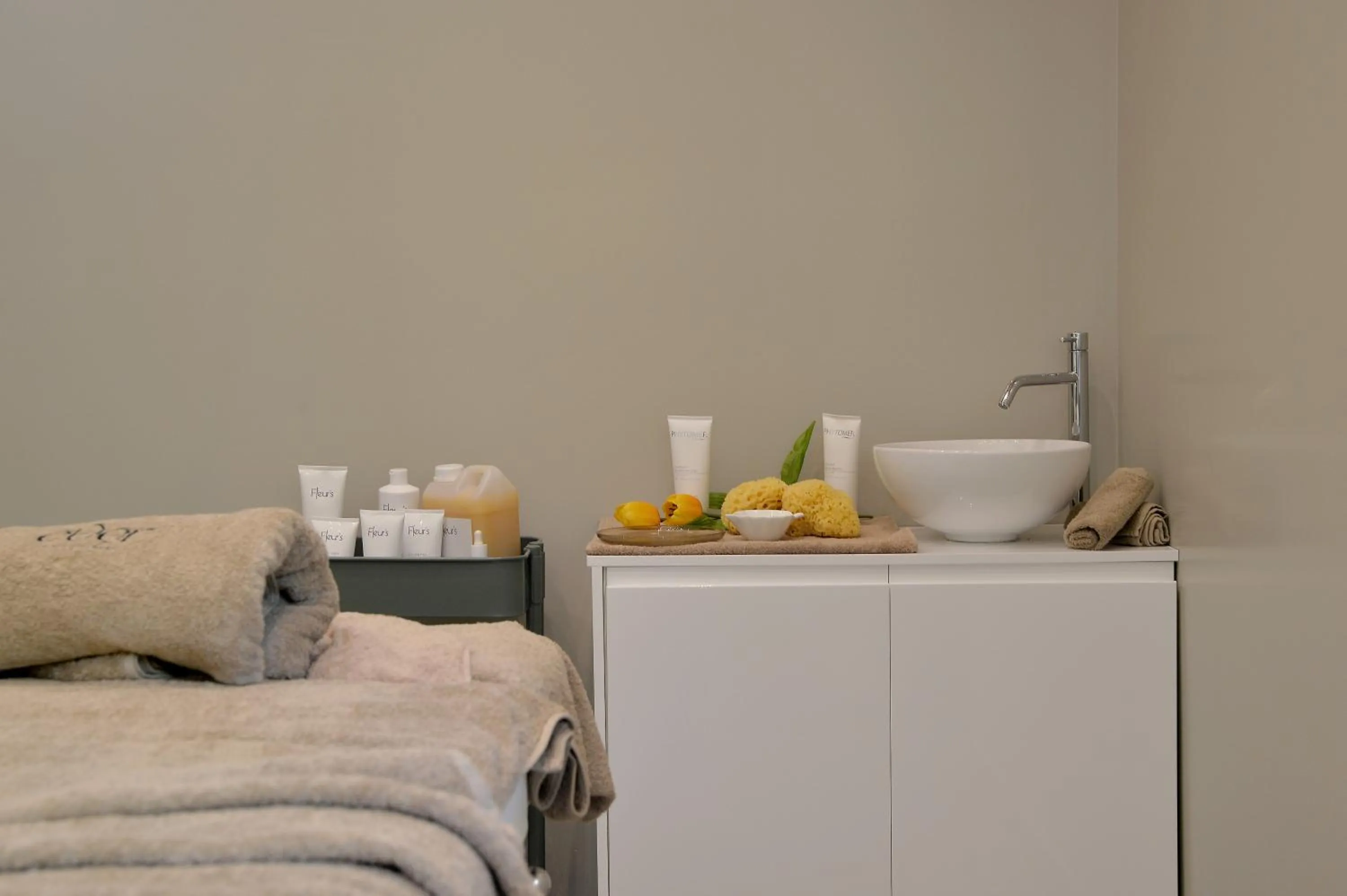 Spa and wellness centre/facilities in MIRIVILI hospitality & wellness