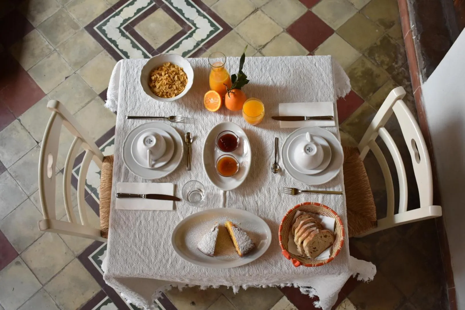 Breakfast in Casa Camboni-Dimora Storica Bed & Breakfast