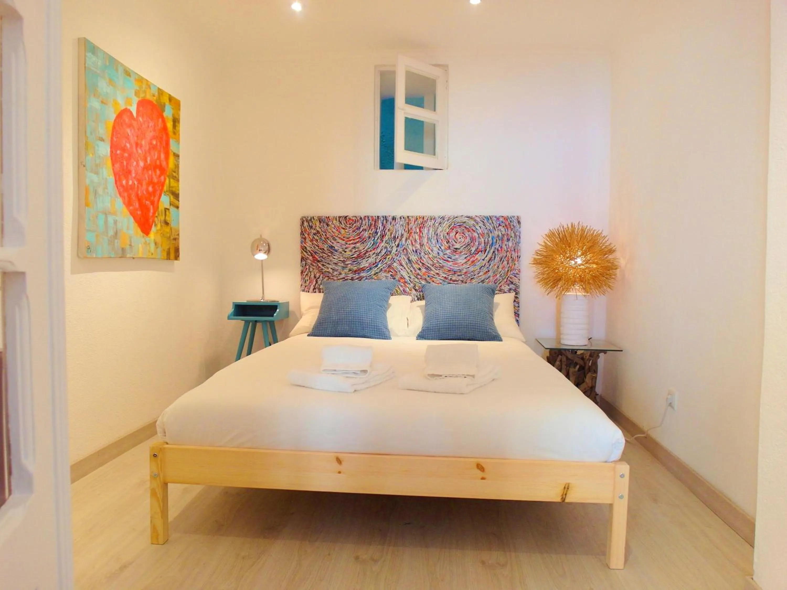 Photo of the whole room, Bed in SantoSweethome 2