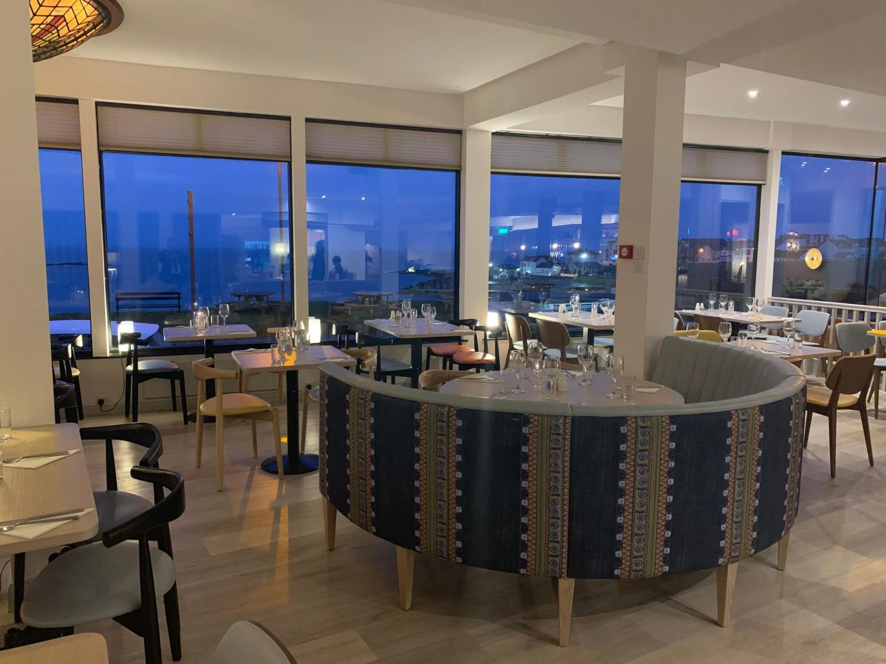 Restaurant/places to eat in Bayview Hotel