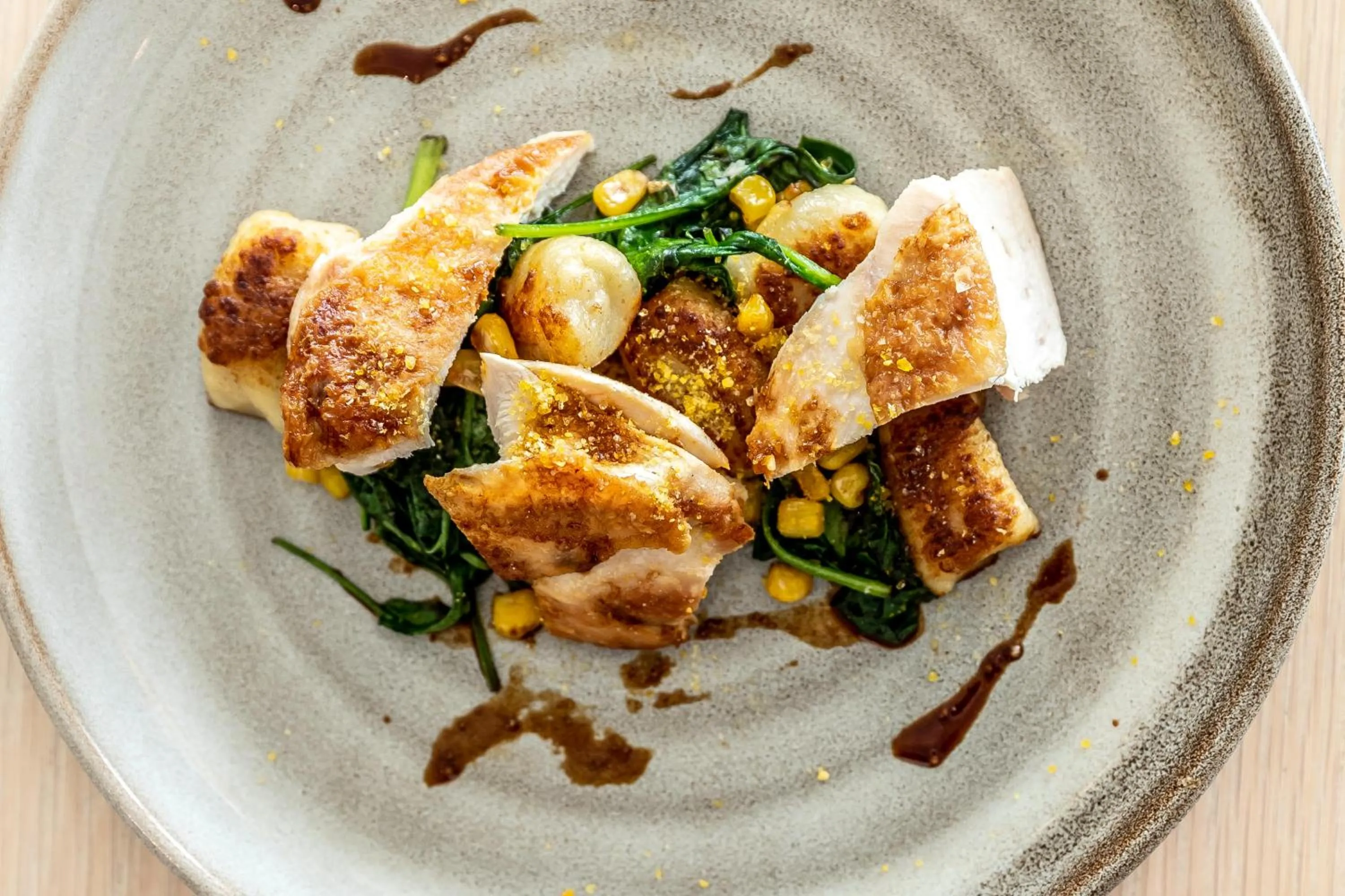 Restaurant/places to eat in Bayview Hotel