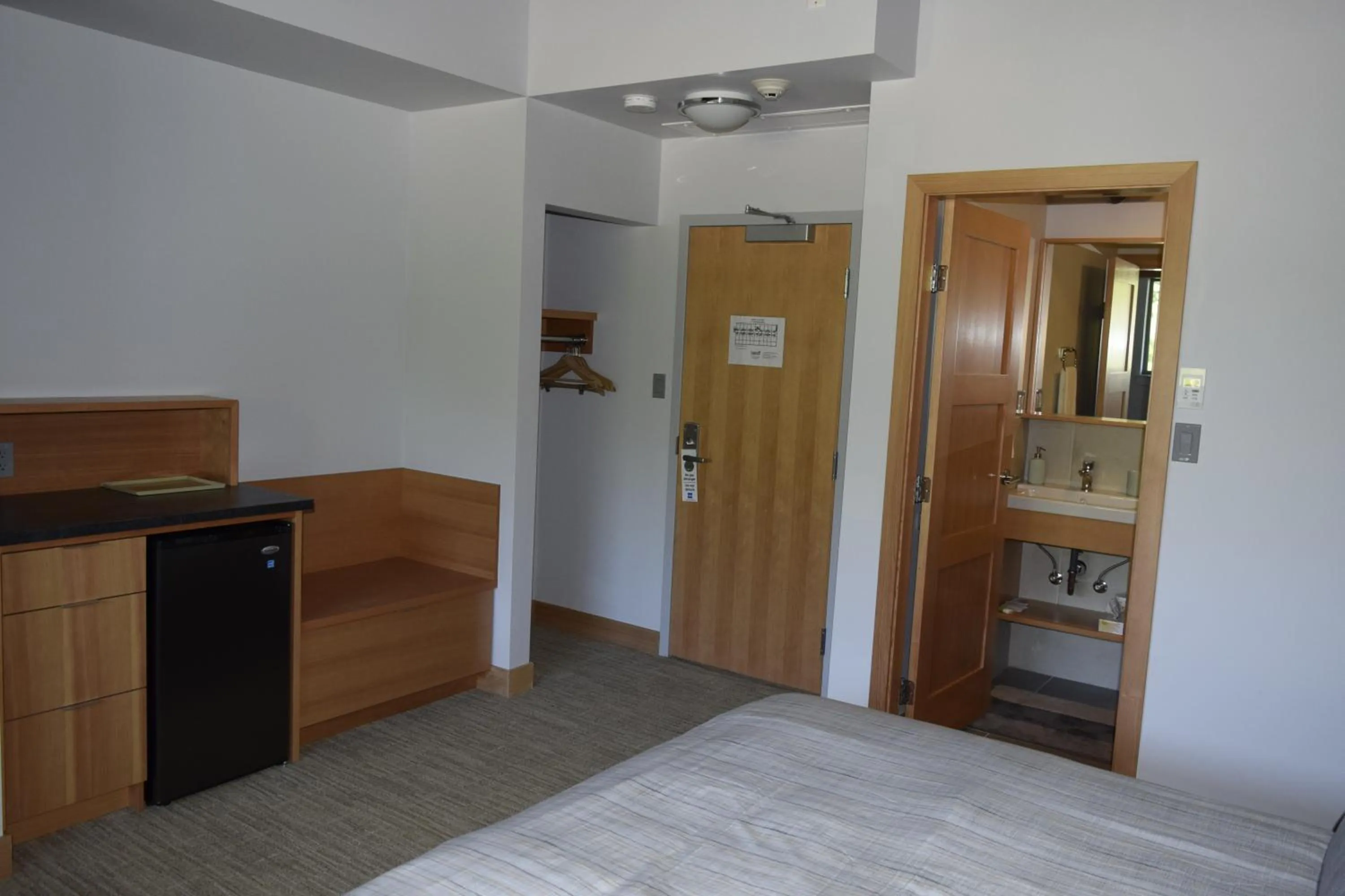 Bed in Harbour House Hotel