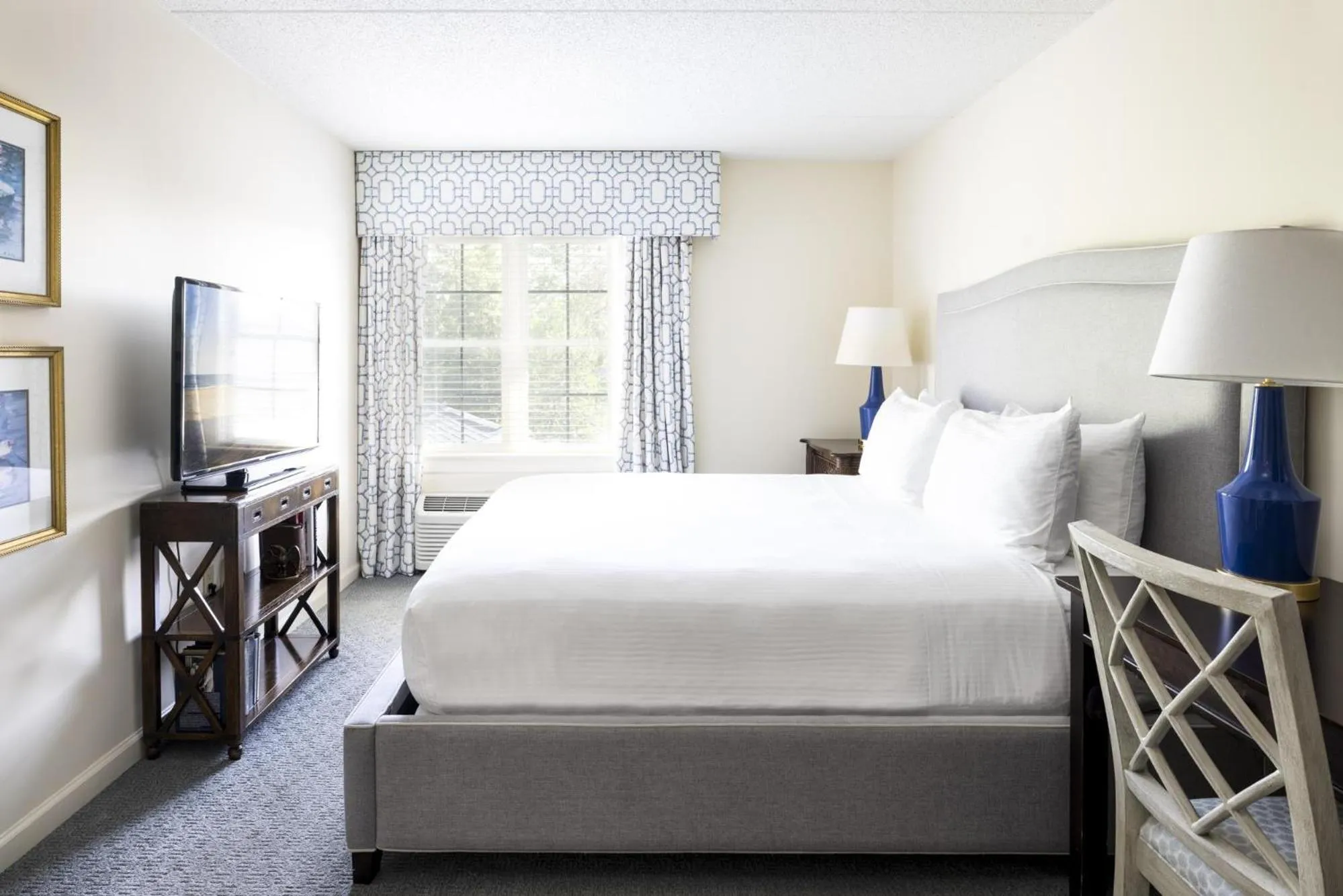 Photo of the whole room, Bed in The Bellmoor Inn and Spa