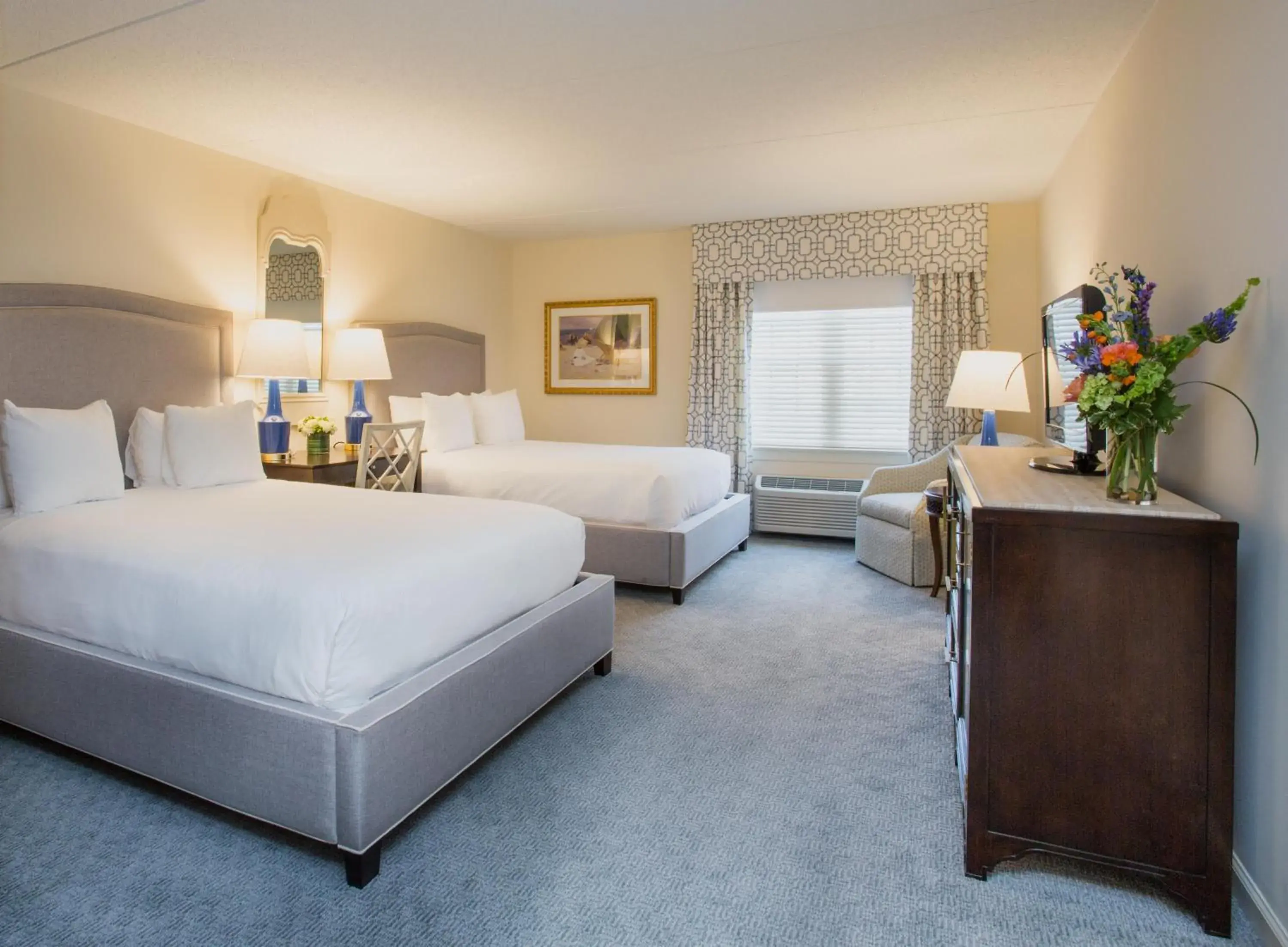 Deluxe Queen Room with Two Queen Beds in The Bellmoor Inn and Spa Deluxe Queen Room with Two Queen Beds in The Bellmoor Inn and Spa