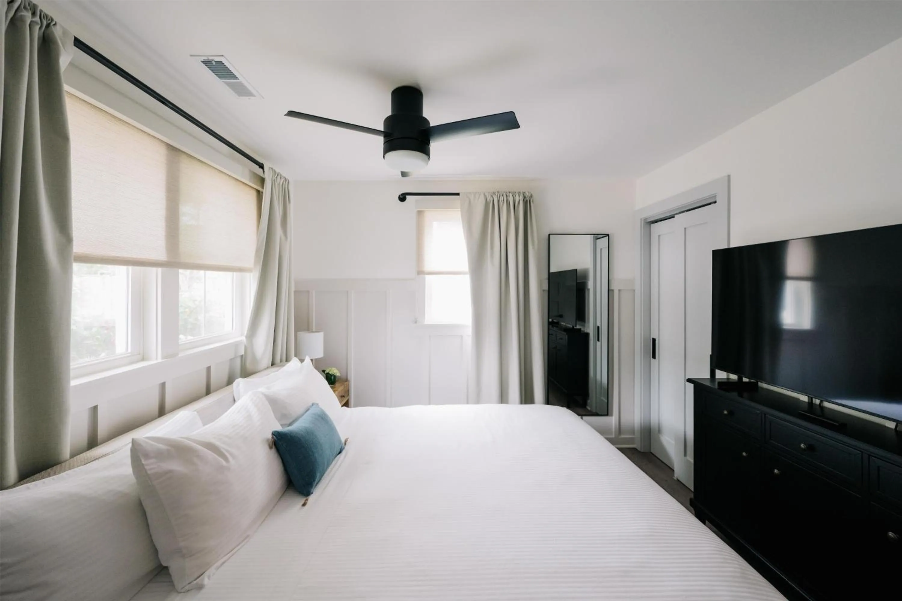 Photo of the whole room, Bed in The Bellmoor Inn and Spa