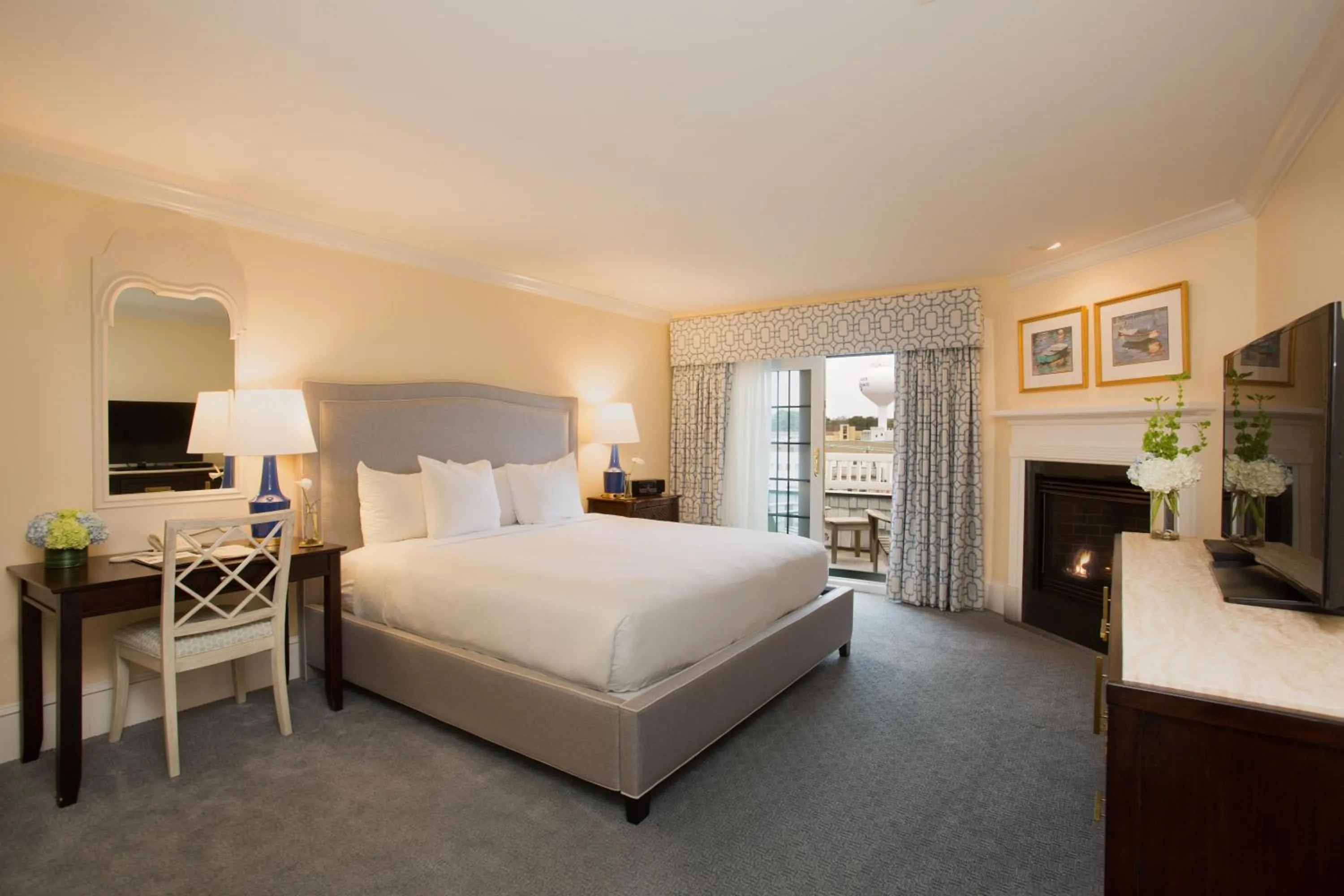 Photo of the whole room, Bed in The Bellmoor Inn and Spa