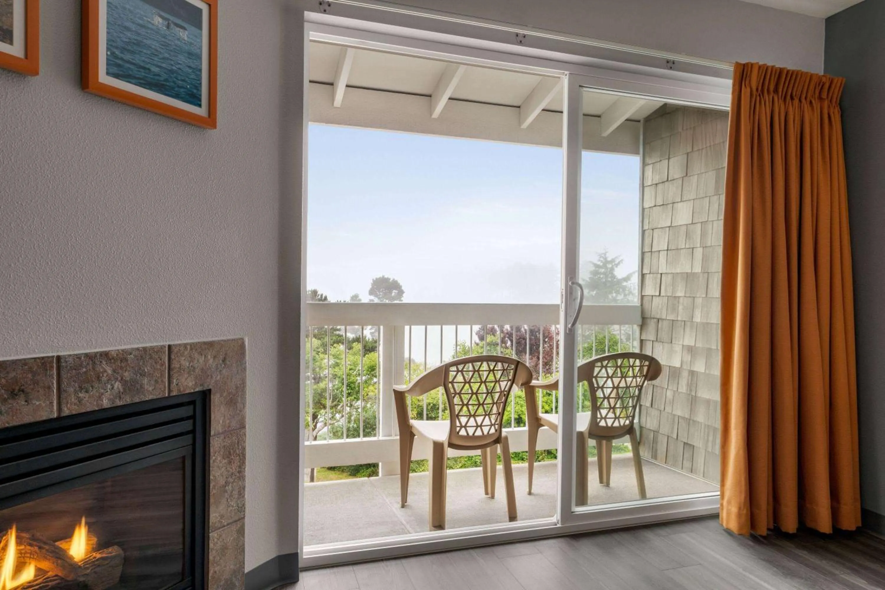 Photo of the whole room in Travelodge by Wyndham Depoe Bay