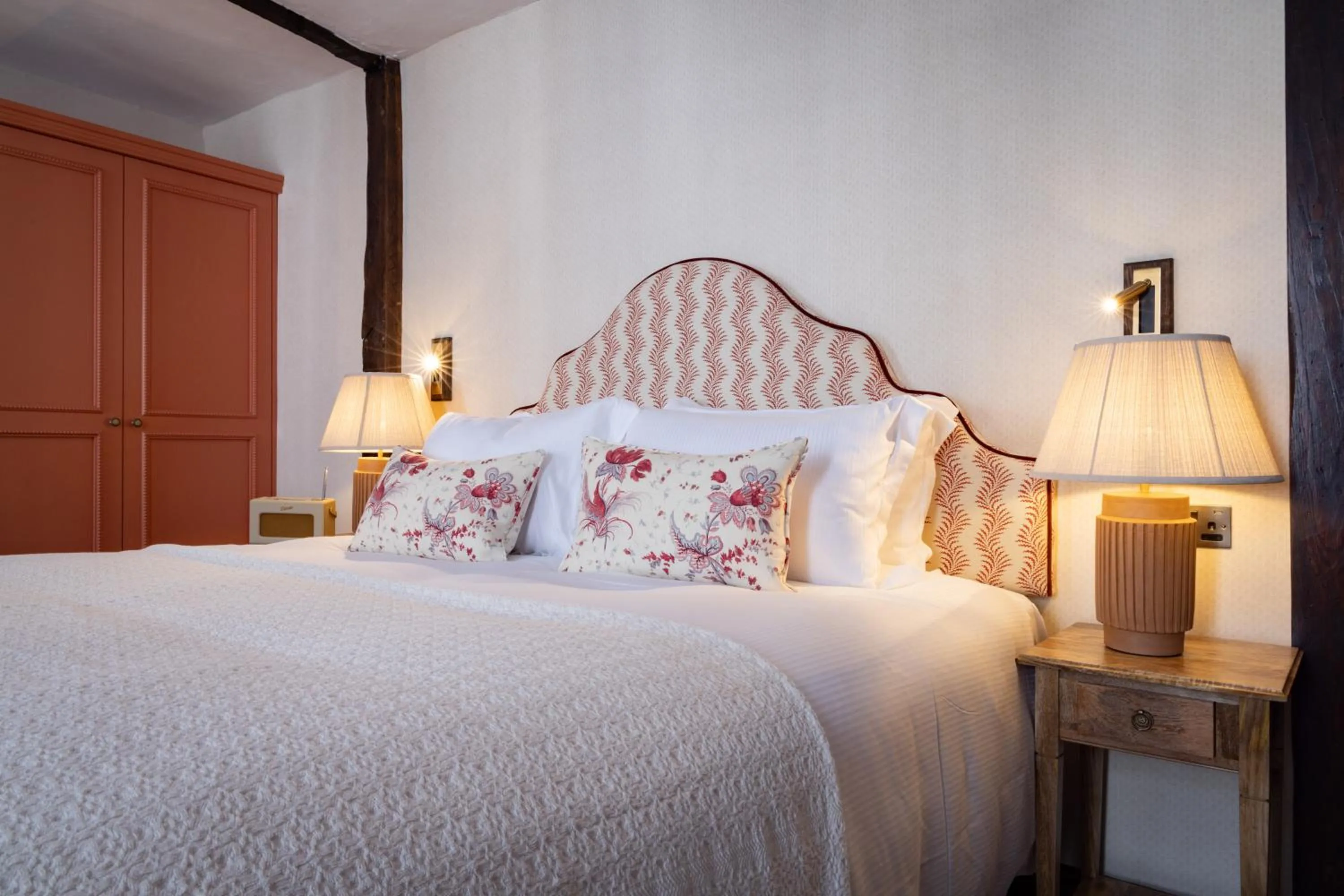 Bed in The White Hart - A Heartwood Inn