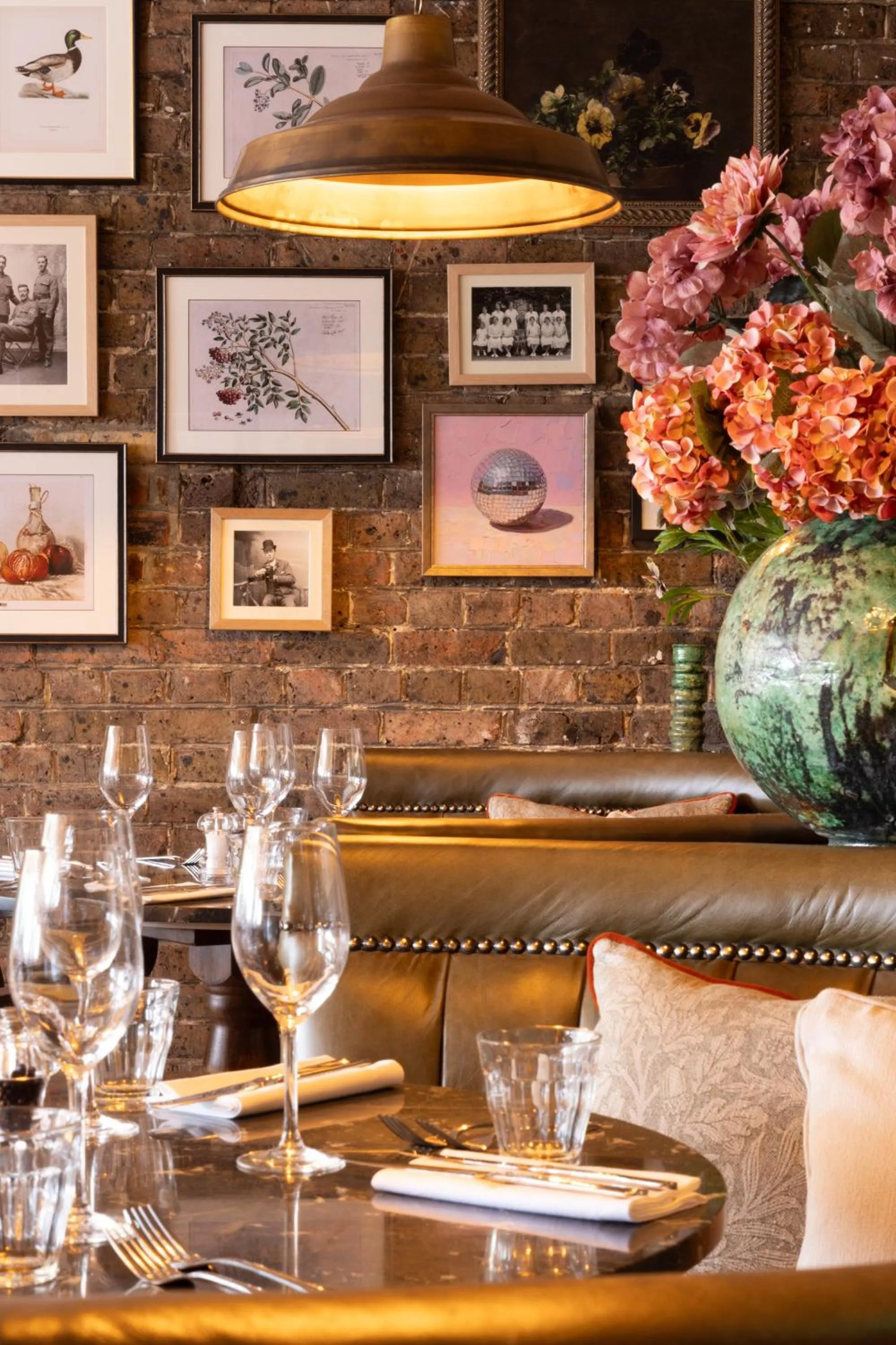 Restaurant/places to eat in The White Hart - A Heartwood Inn