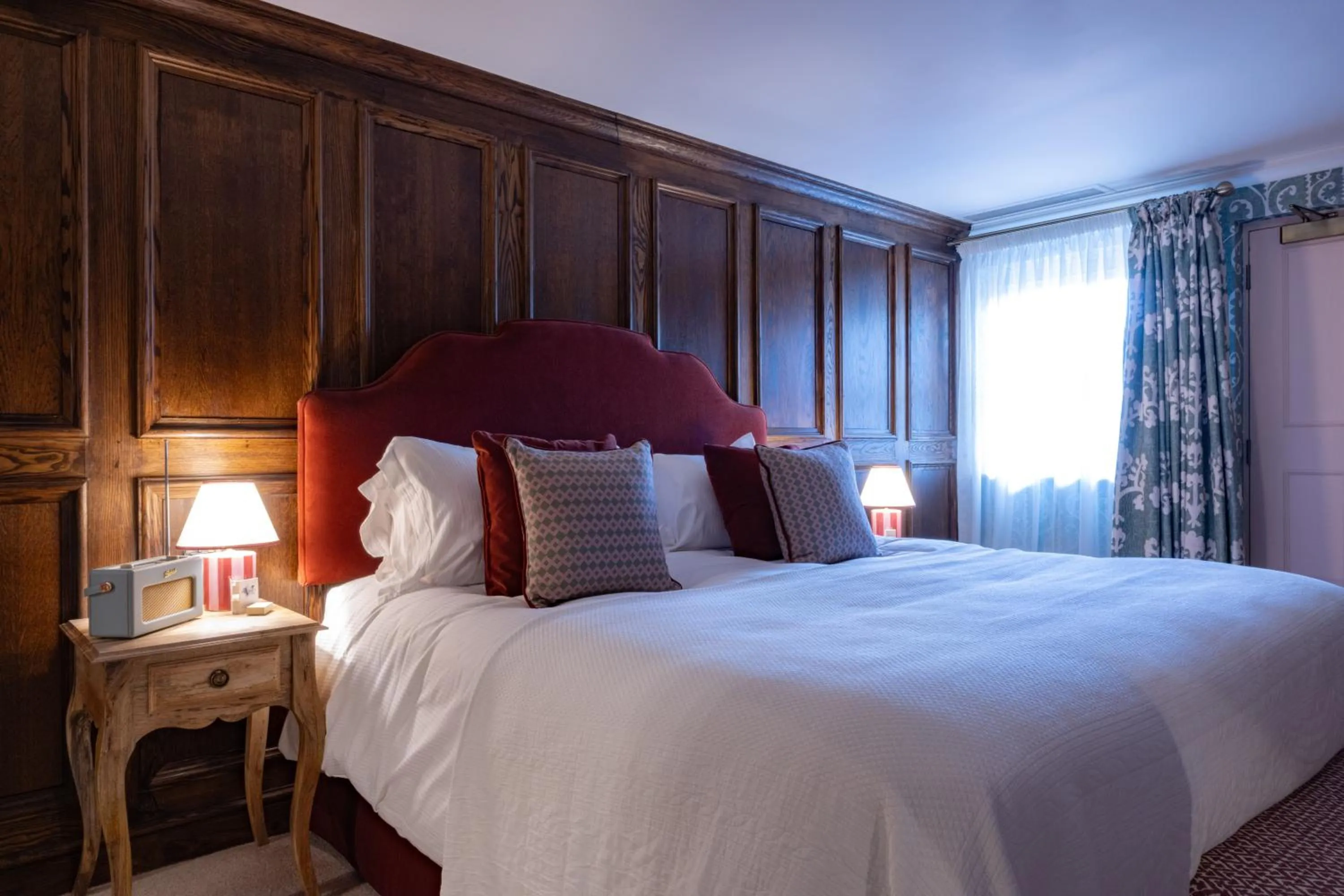 Bedroom, Bed in The White Hart - A Heartwood Inn
