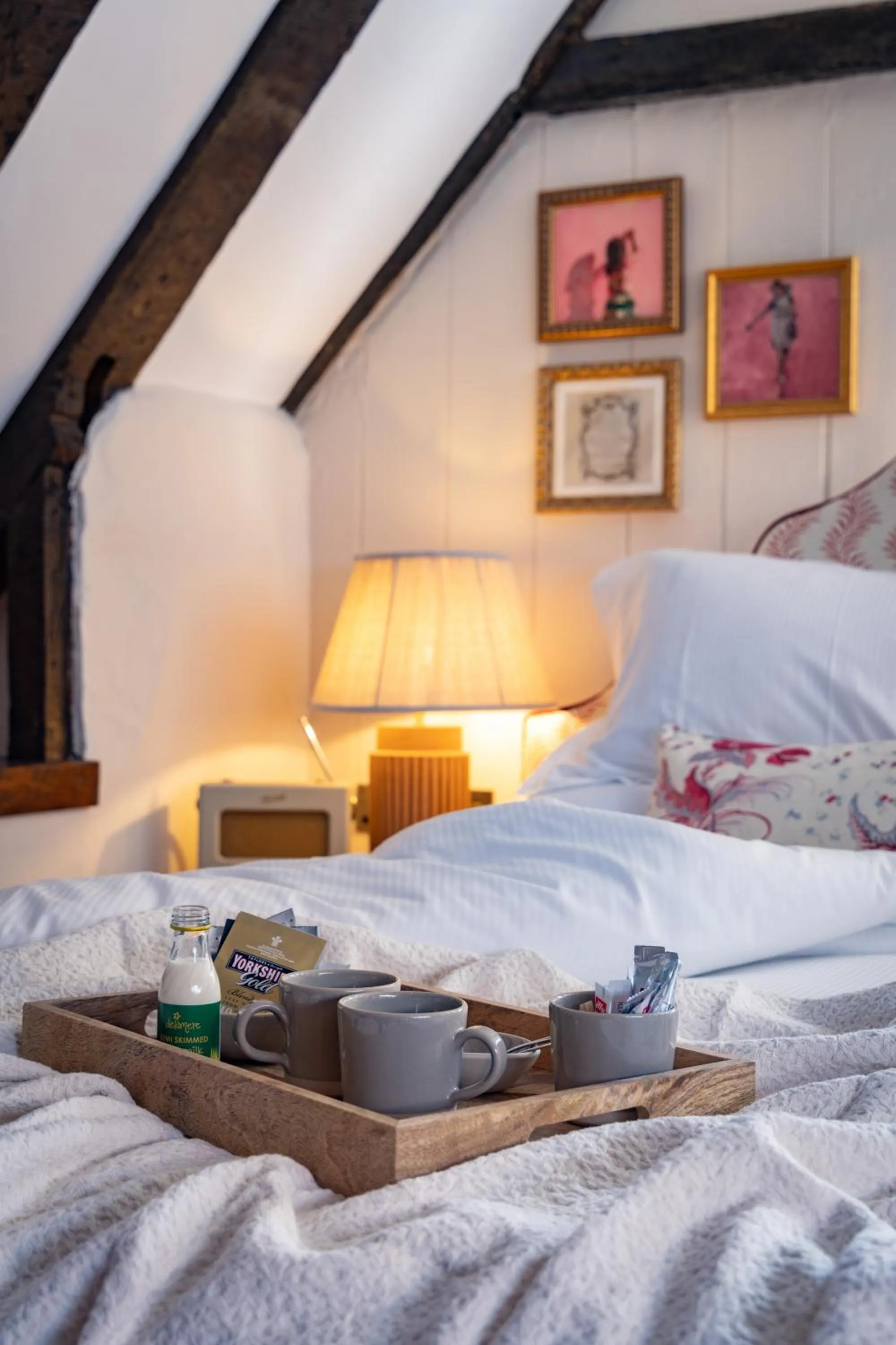 Bed in The White Hart - A Heartwood Inn