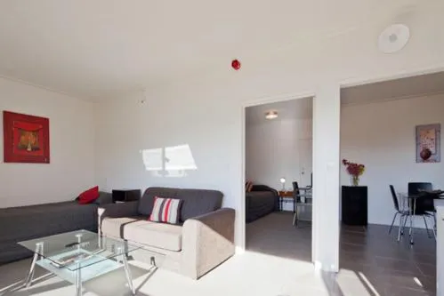 Day in Lake Point Motel