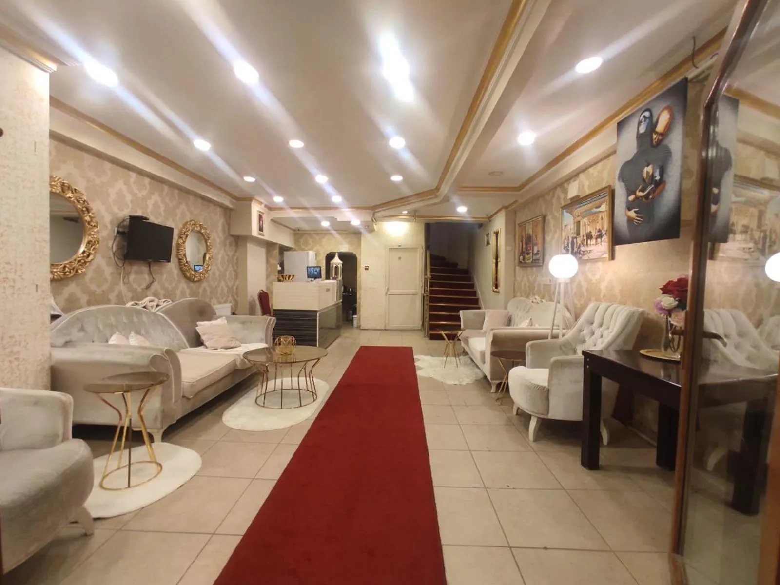 Lobby or reception in şah otel