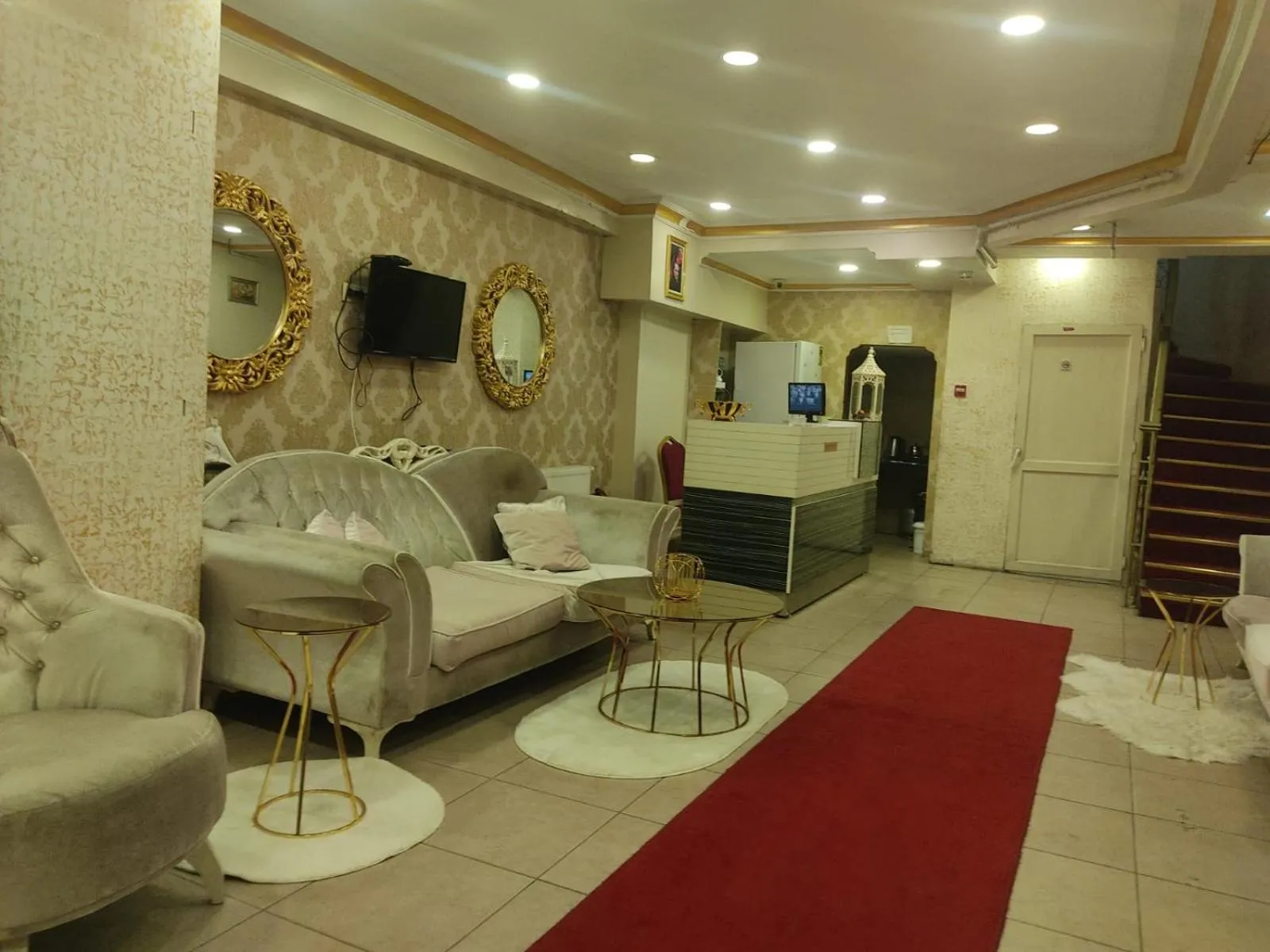 Lobby or reception in şah otel