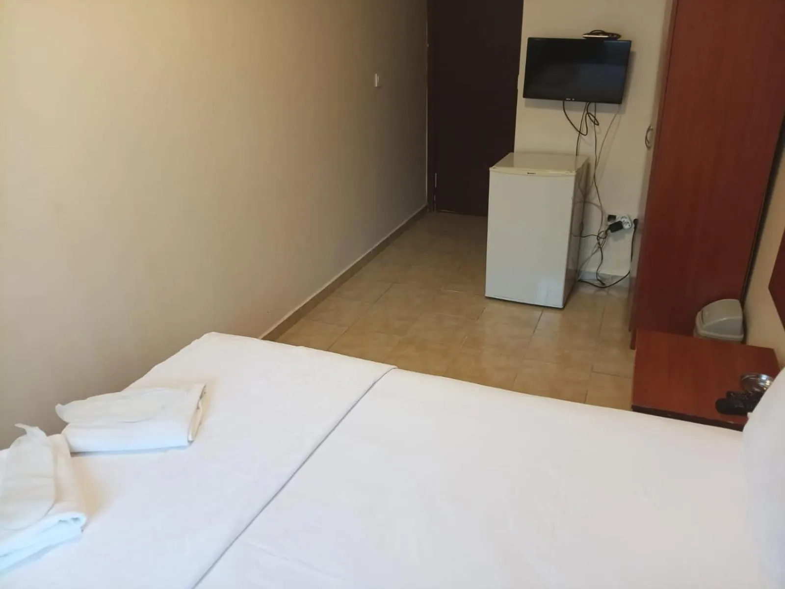 Photo of the whole room, Bed in şah otel