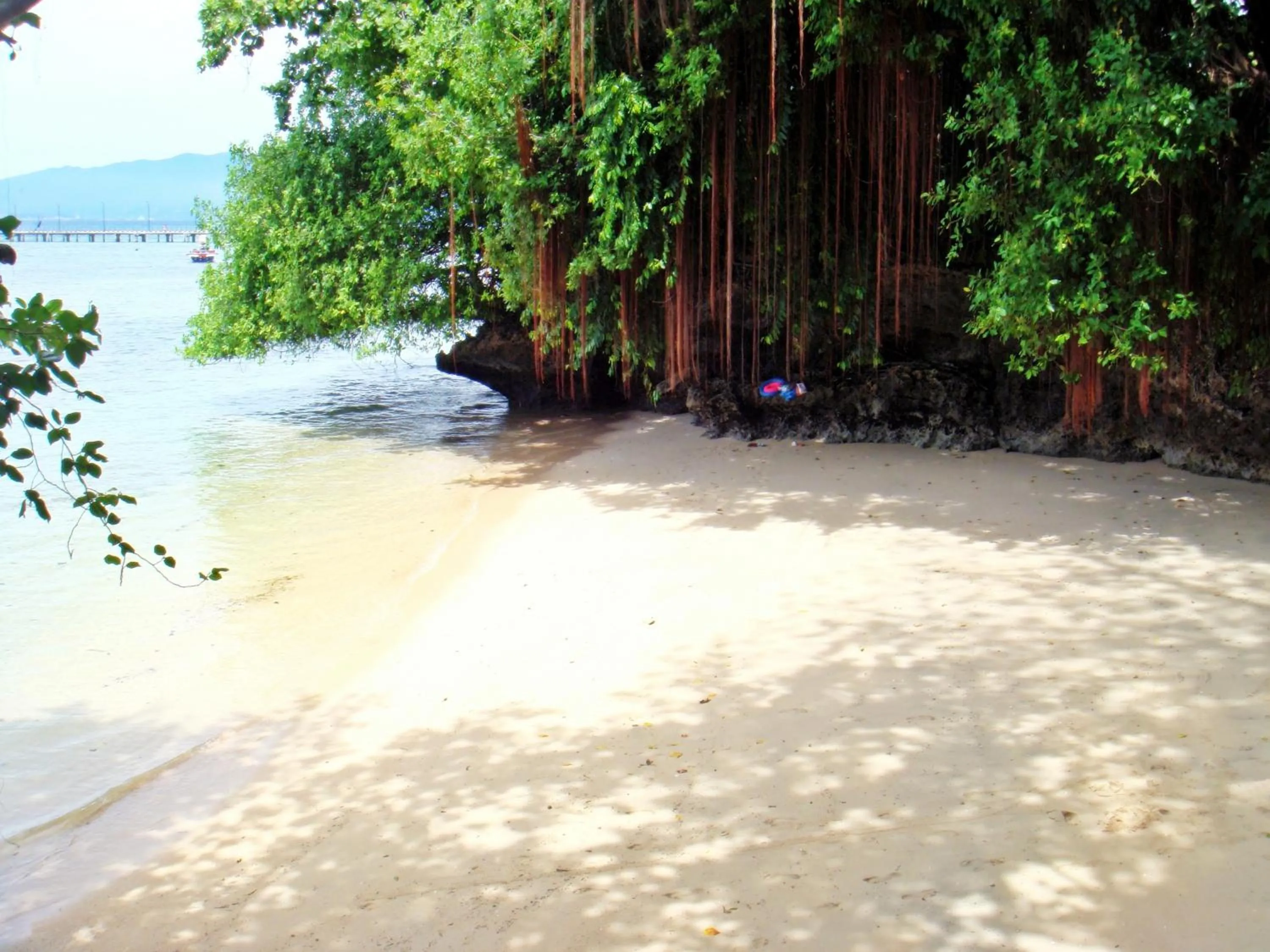 Beach in Bunaken Divers Sea Breeze Resort