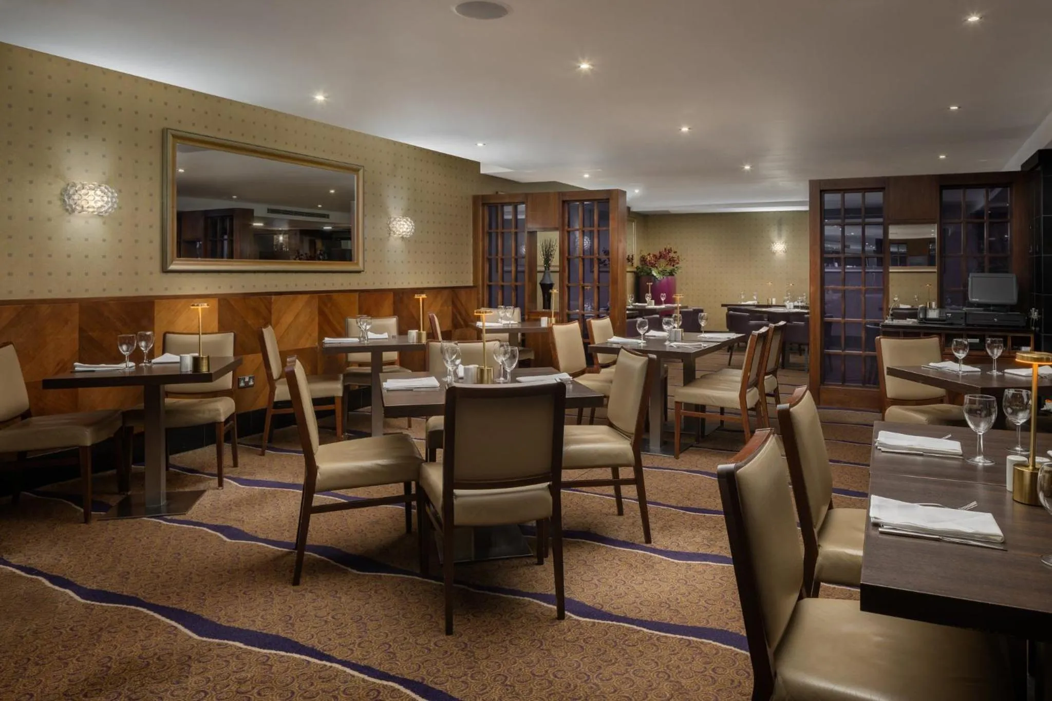 Restaurant/places to eat in Crowne Plaza London Ealing by IHG