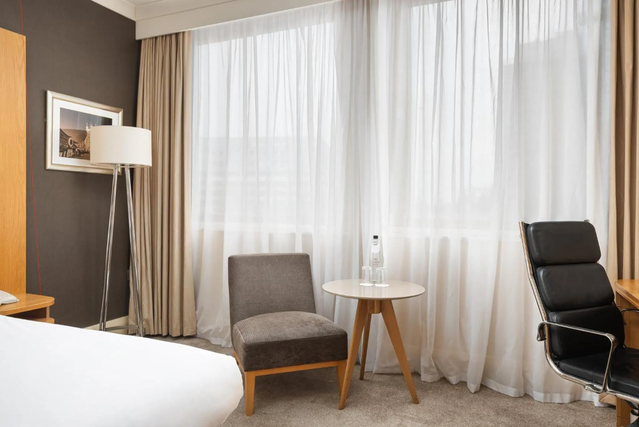 Photo of the whole room in Crowne Plaza London Ealing by IHG