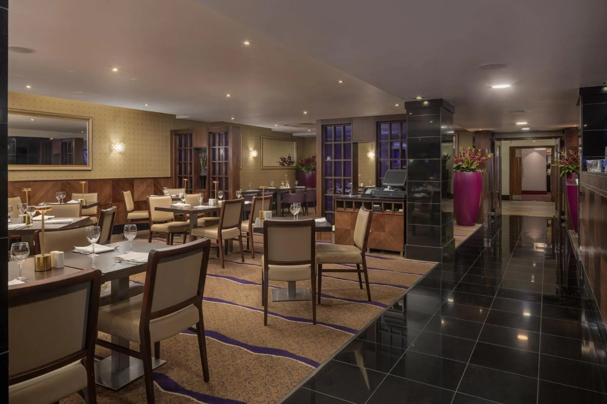 Restaurant/places to eat in Crowne Plaza London Ealing by IHG
