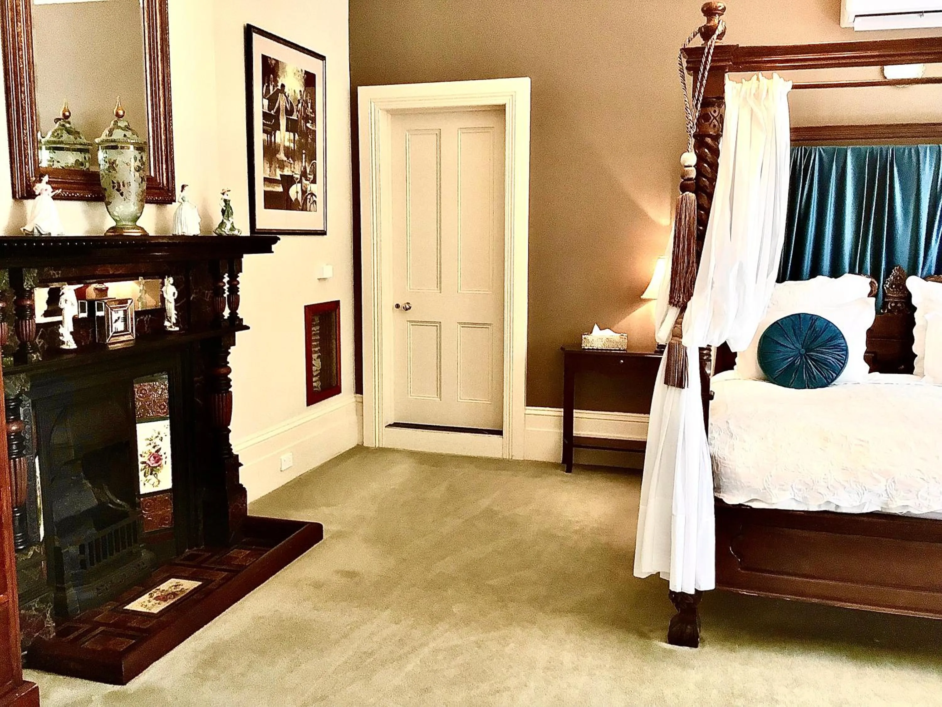 Bed in Kurrajong House