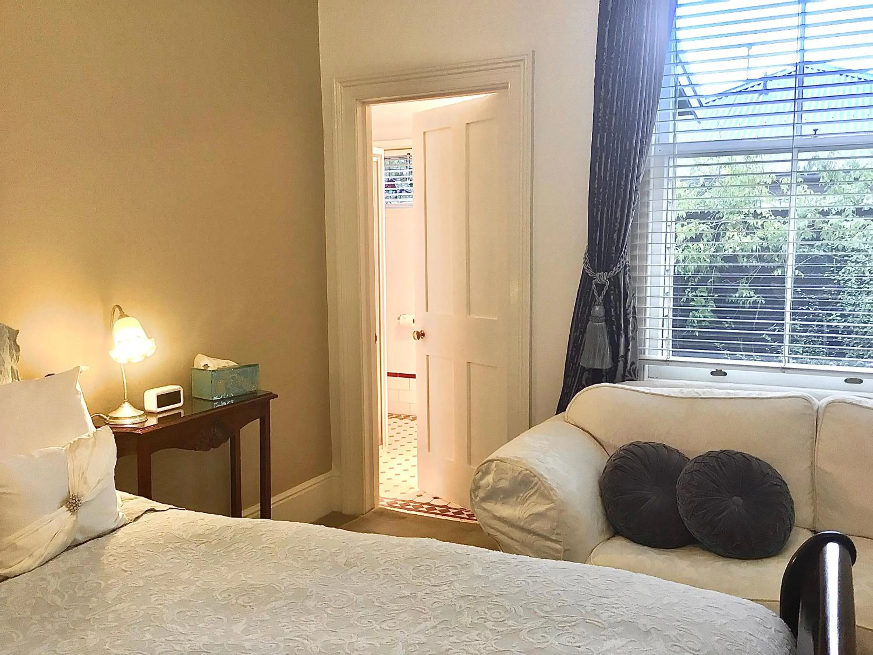 Bed in Kurrajong House