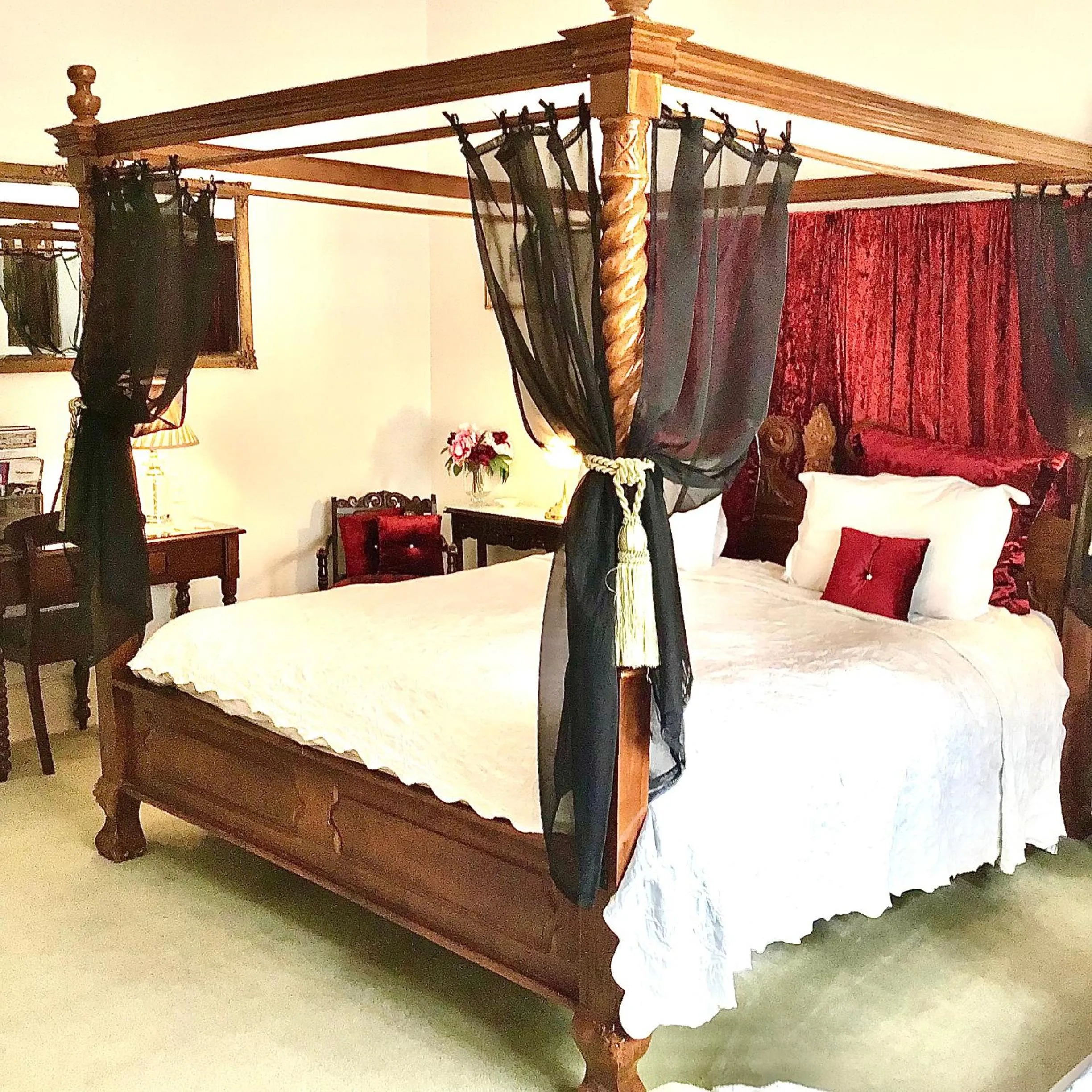 Bed in Kurrajong House