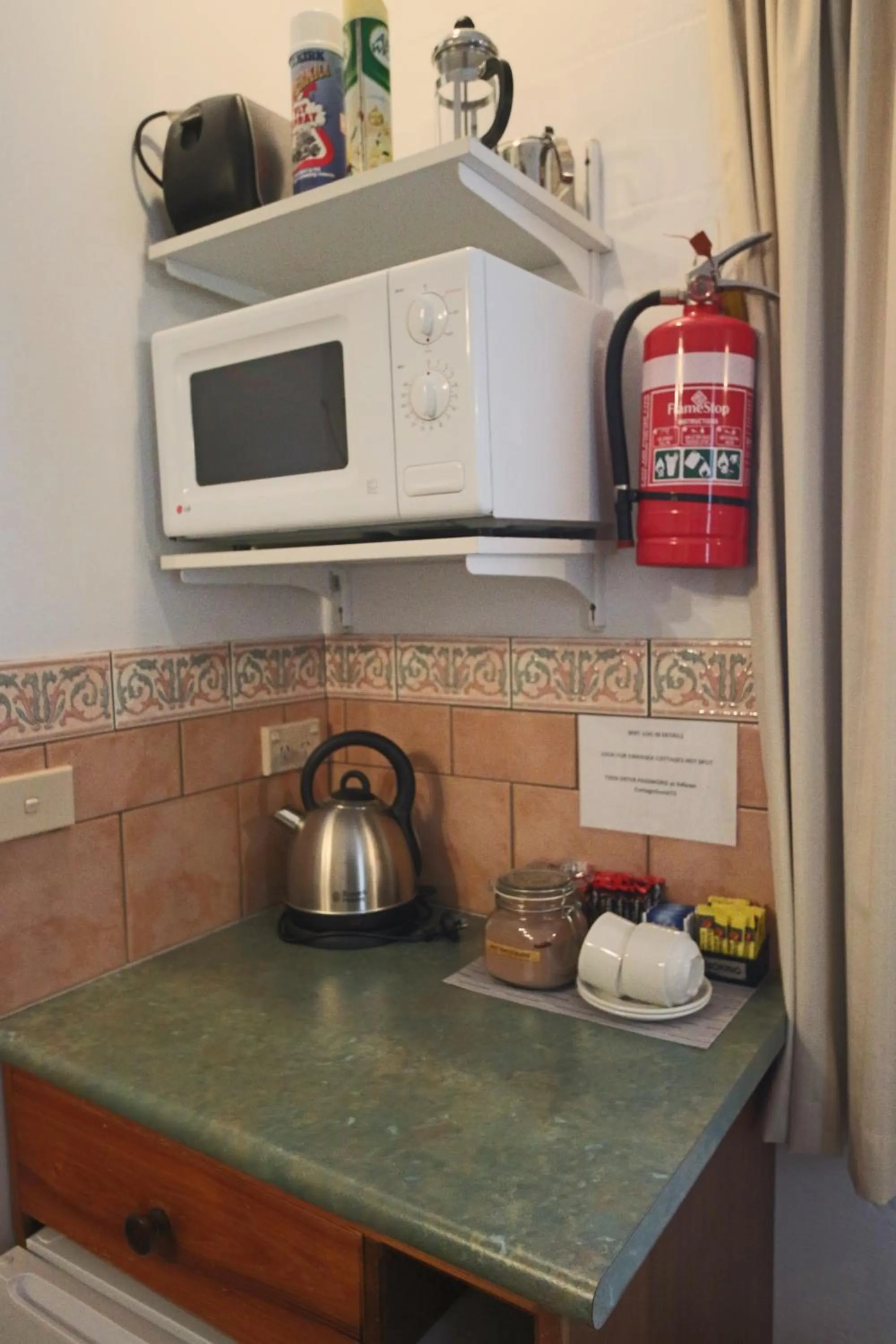 Coffee/tea facilities in Swansea Cottages & Lodge Suites