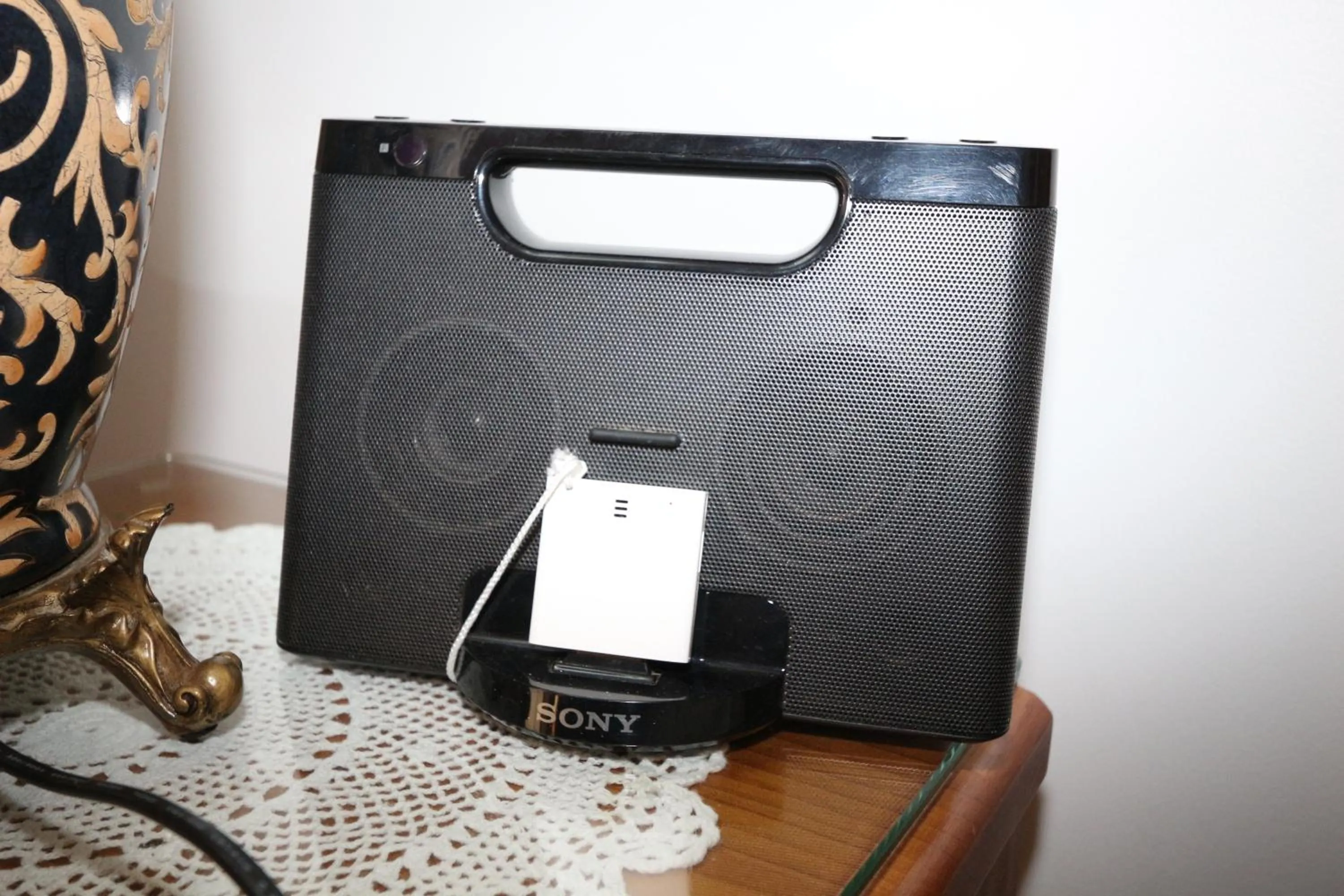 TV and multimedia in Swansea Cottages & Lodge Suites