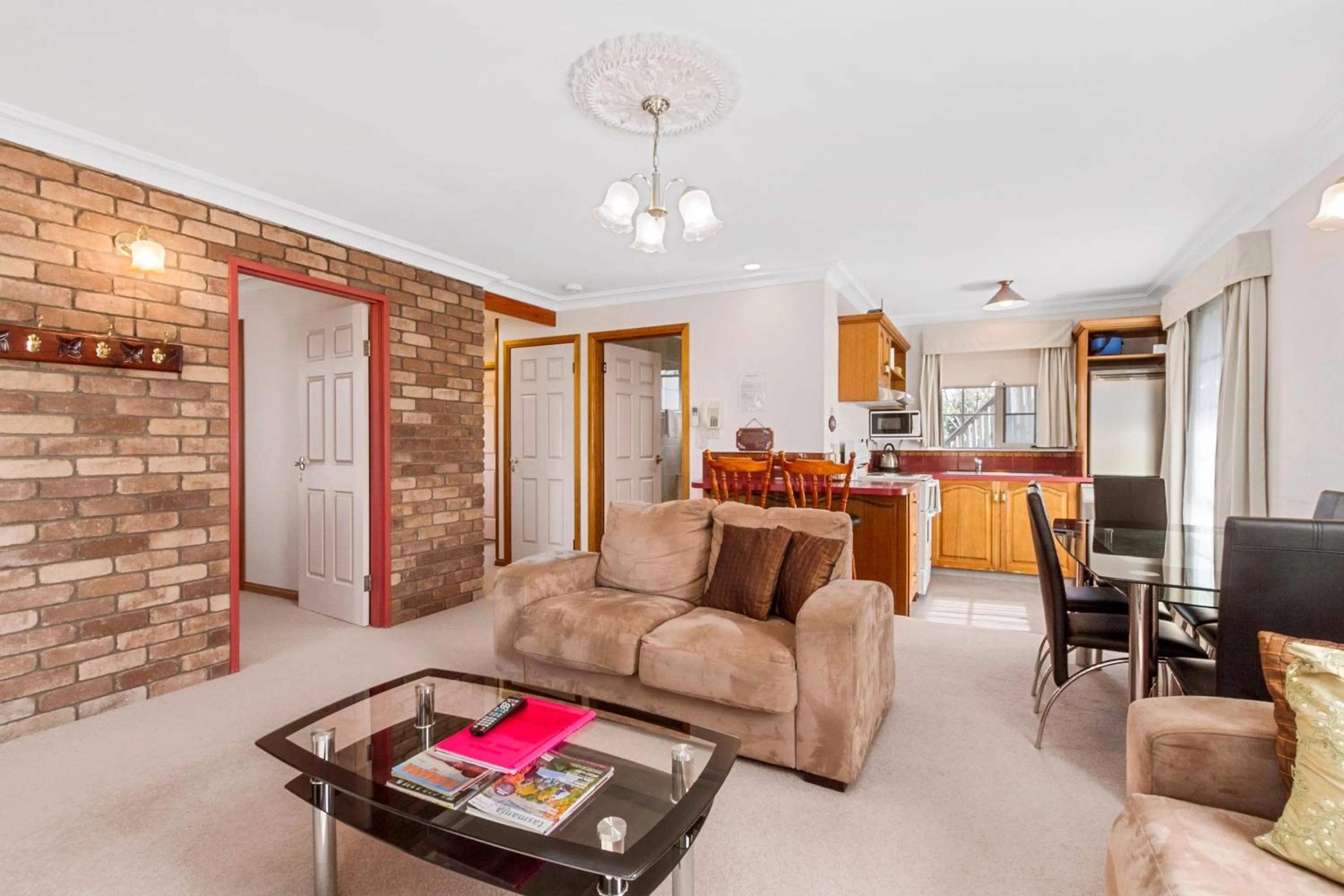 Living room in Swansea Cottages & Lodge Suites