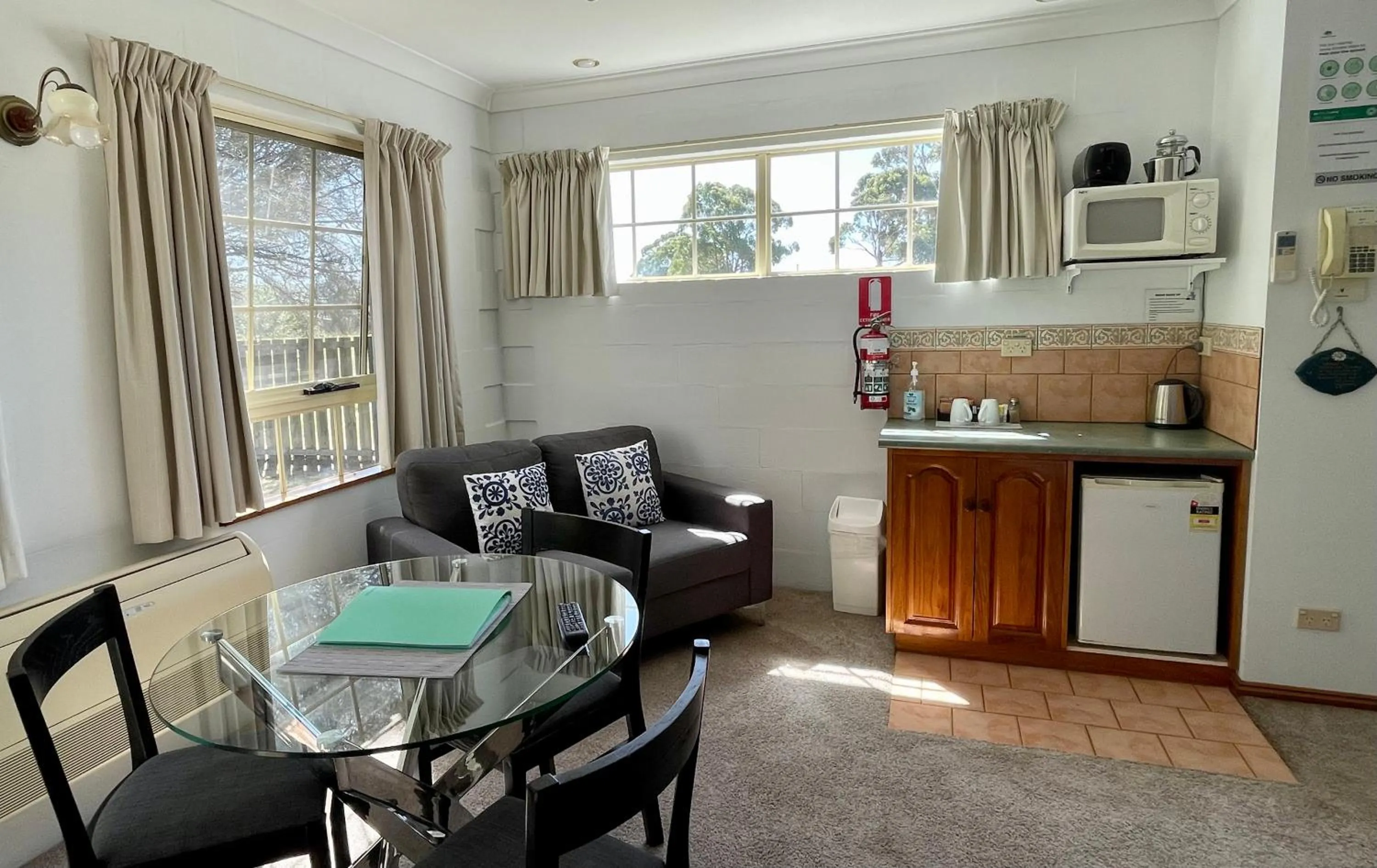 Kitchen or kitchenette in Swansea Cottages & Lodge Suites