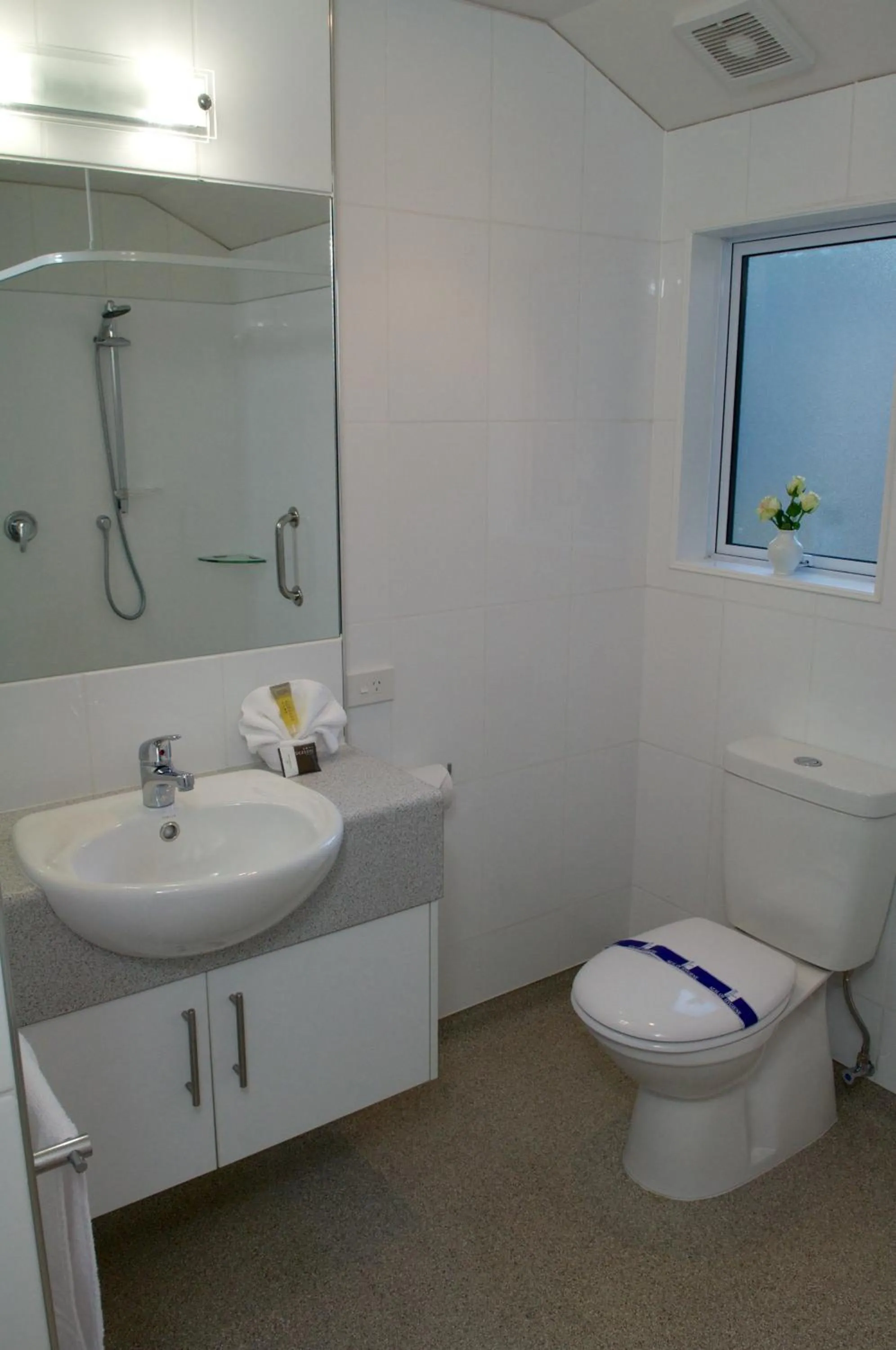 Bathroom in Bucket Tree Lodge