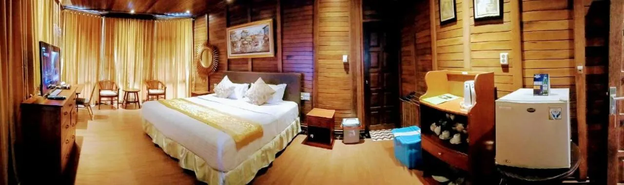 Photo of the whole room, Bed in Highland Resort & Nature Tours
