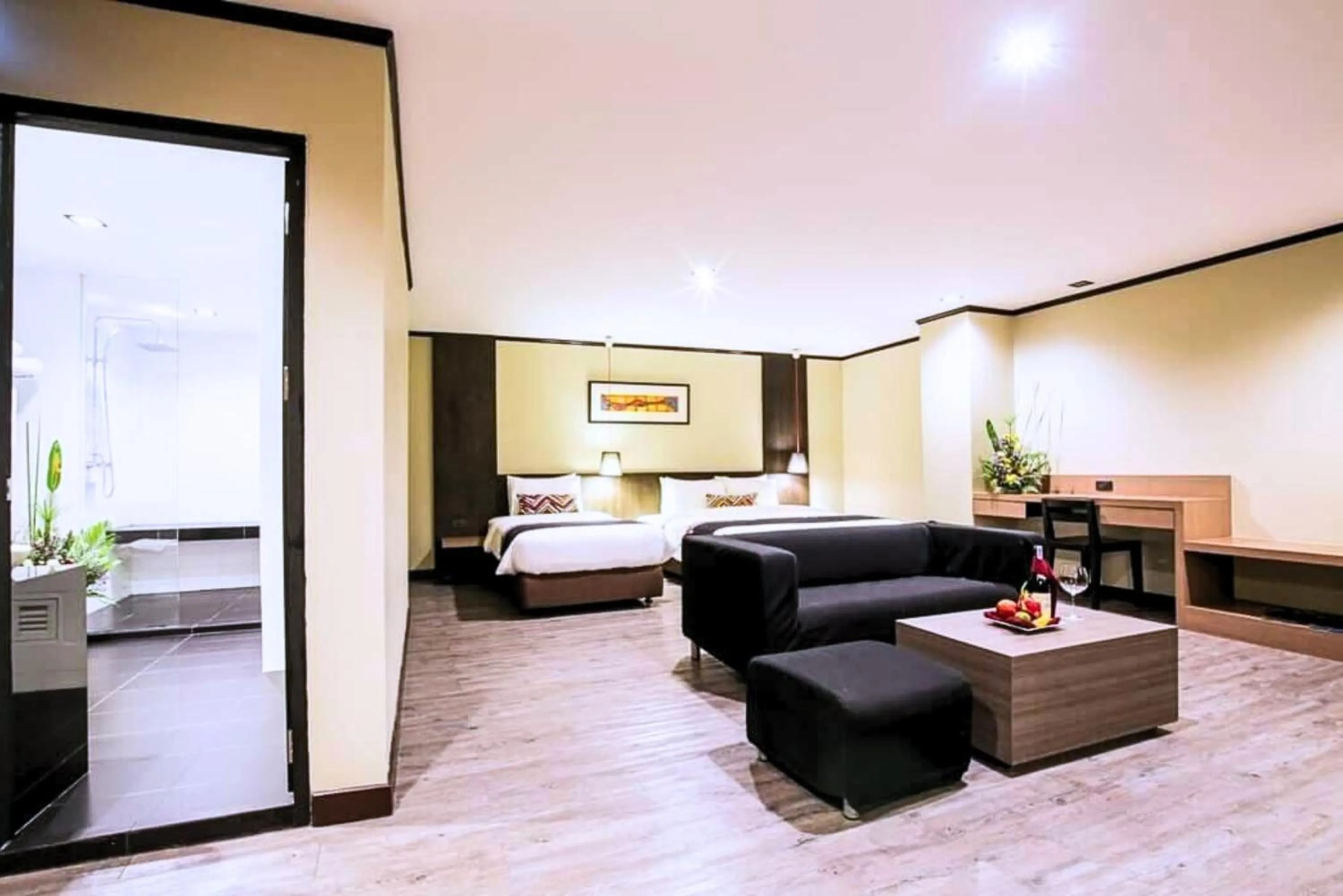 Bedroom, Bed in Bangkok Inter Place