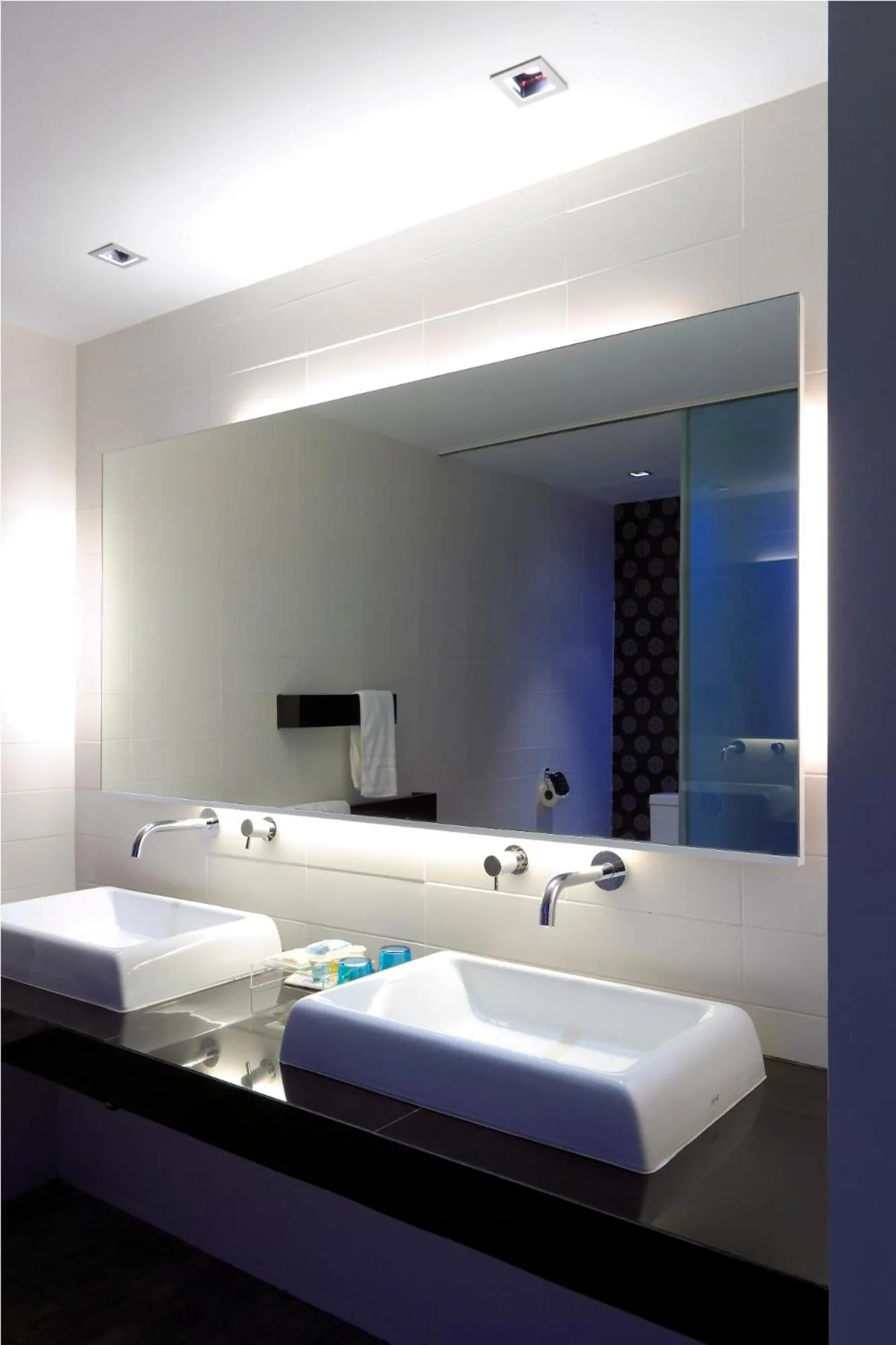 Toilet in Bangkok Inter Place