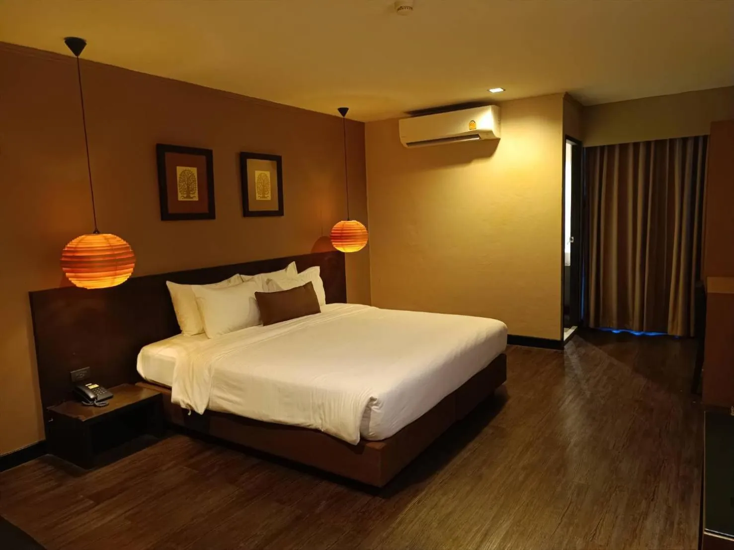 Bed in Bangkok Inter Place