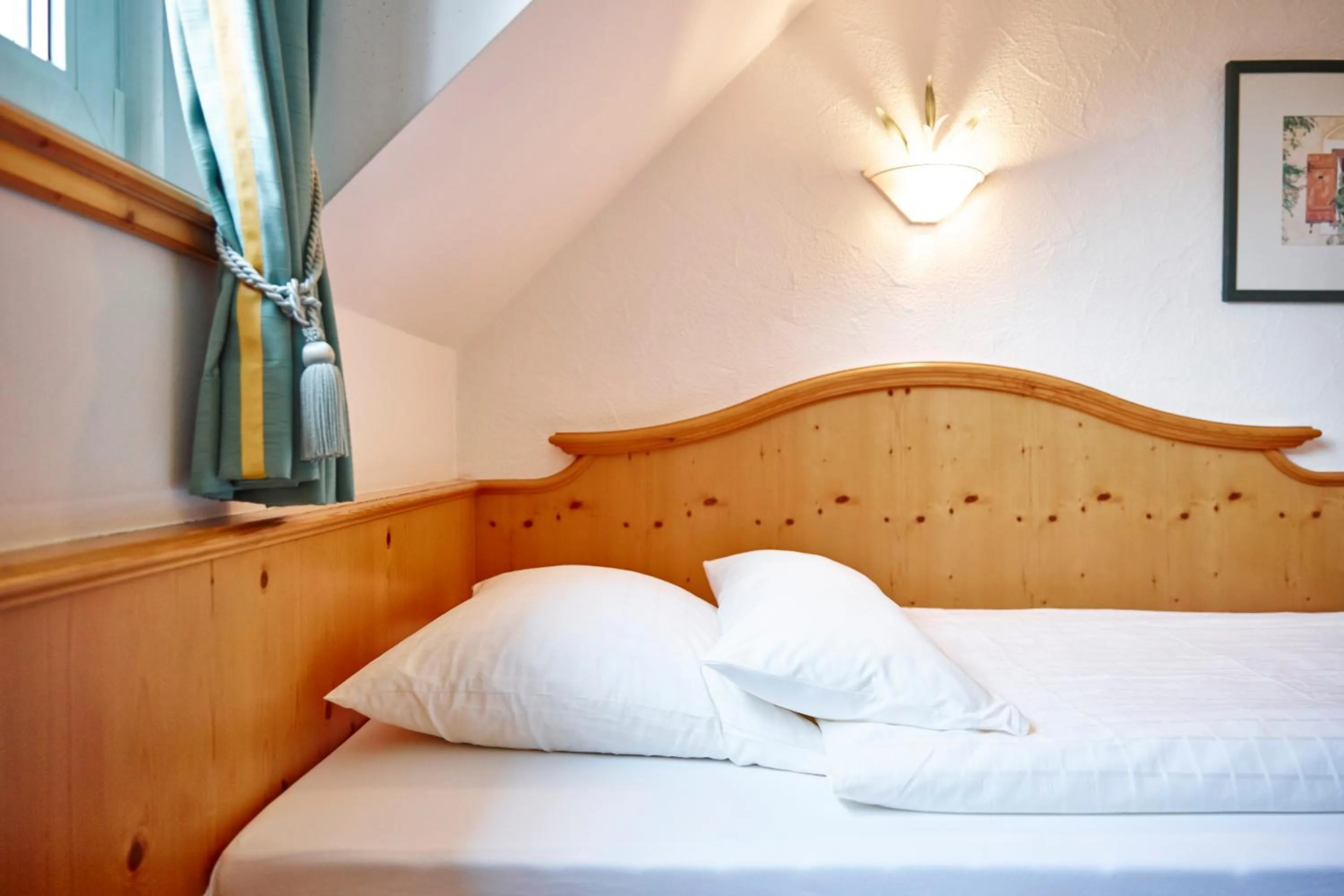 Bed in Hotel Bommersheim