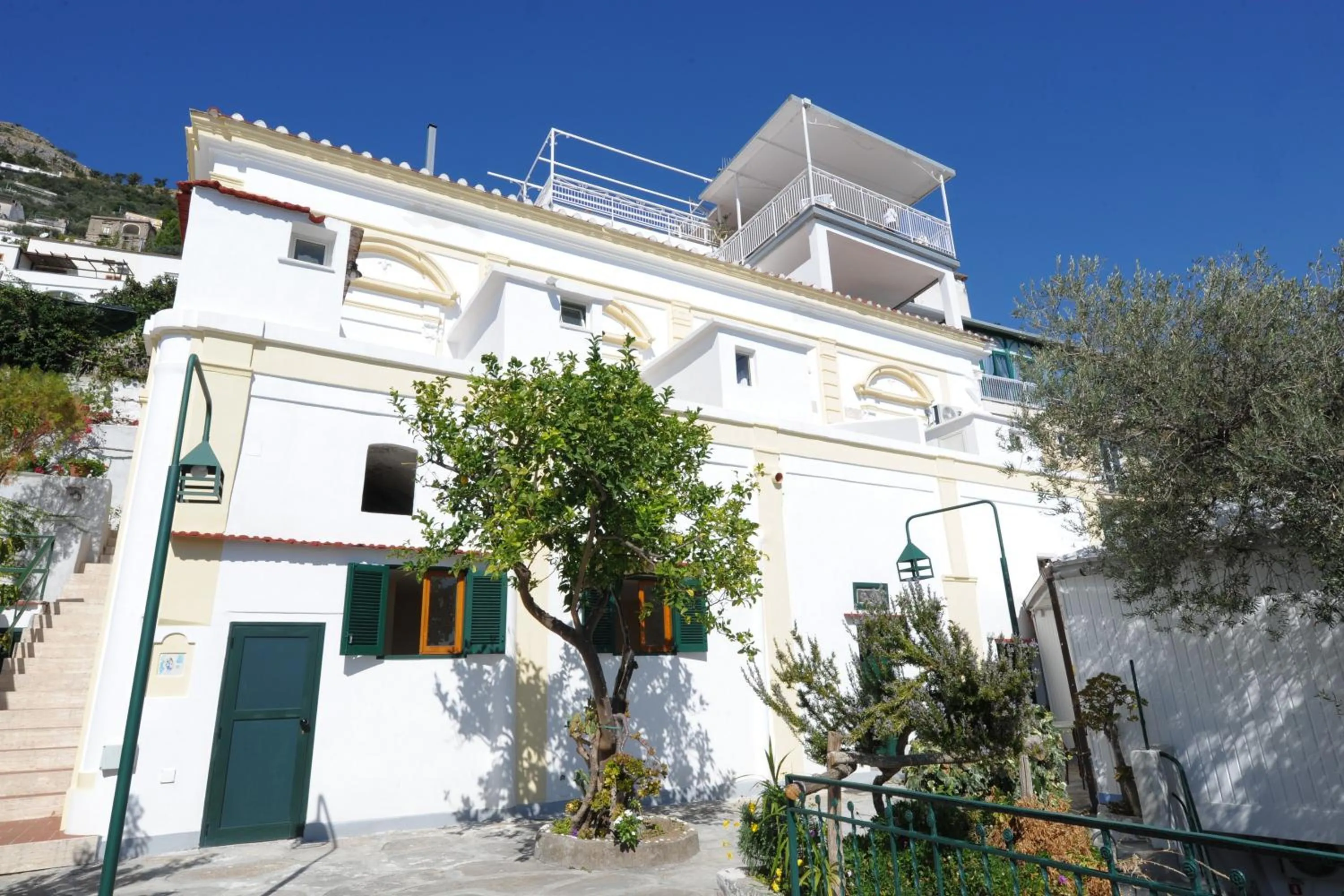 Facade/entrance in Hotel Torre Saracena