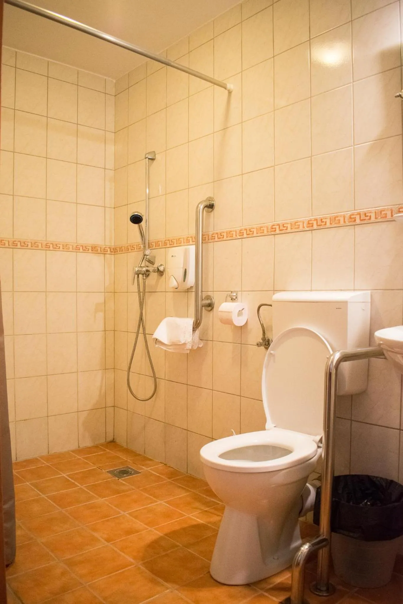 Toilet in P4W Hotel Residence Szombathely