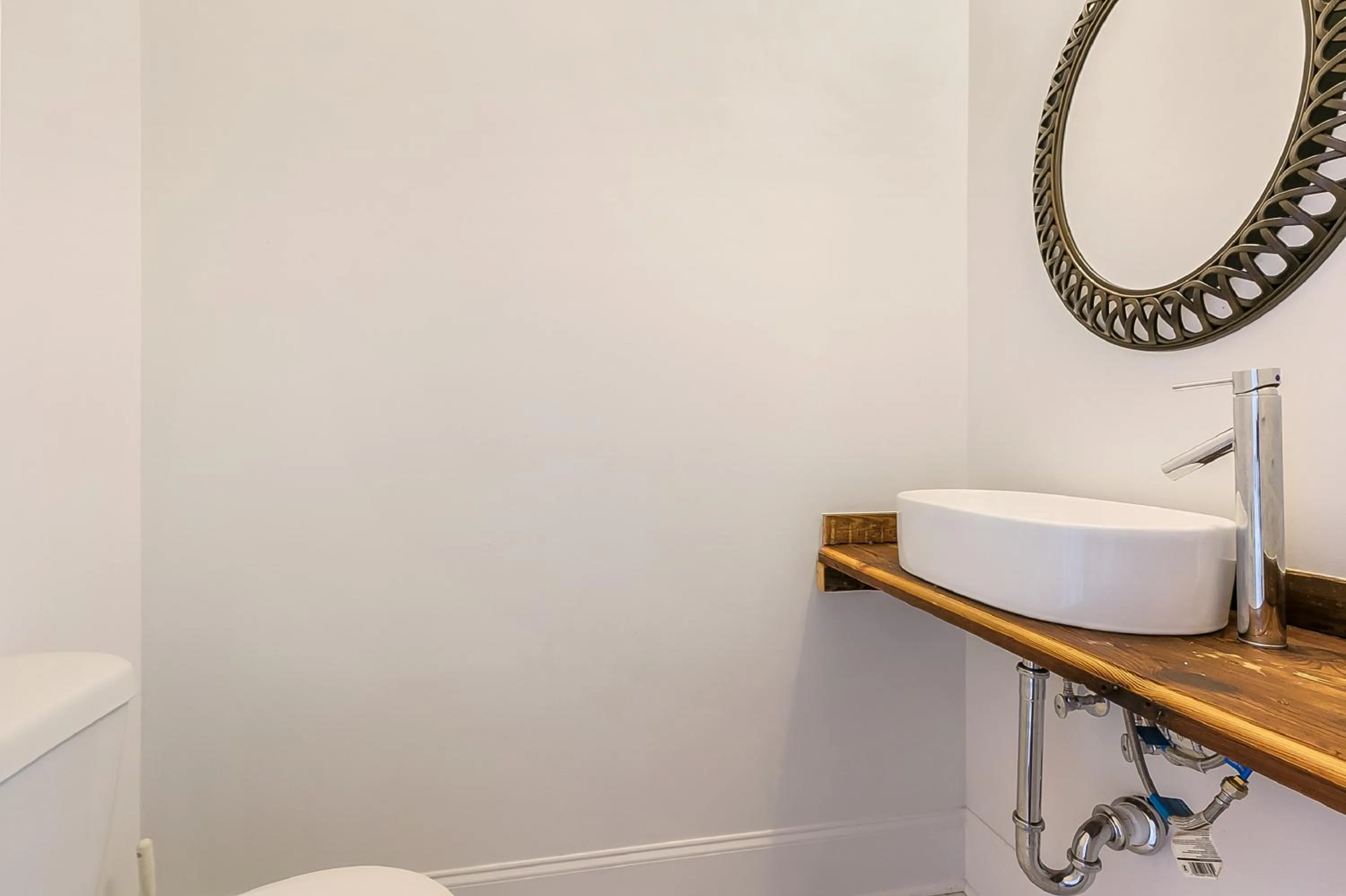 Bathroom in Spacious Loft-Style 3BR Townhouse by Hosteeva